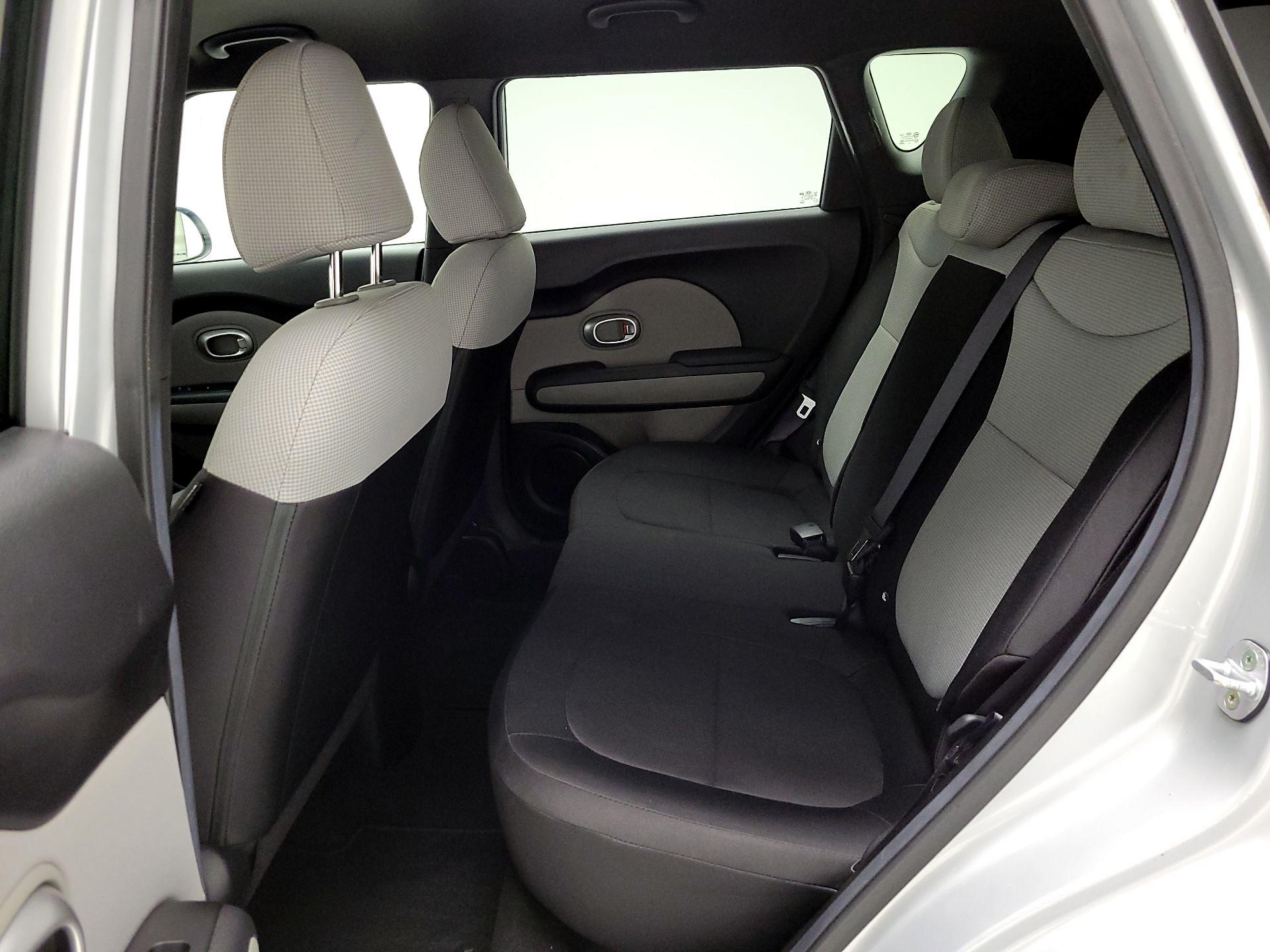 Thumbnail: 2015 Kia Soul - 18