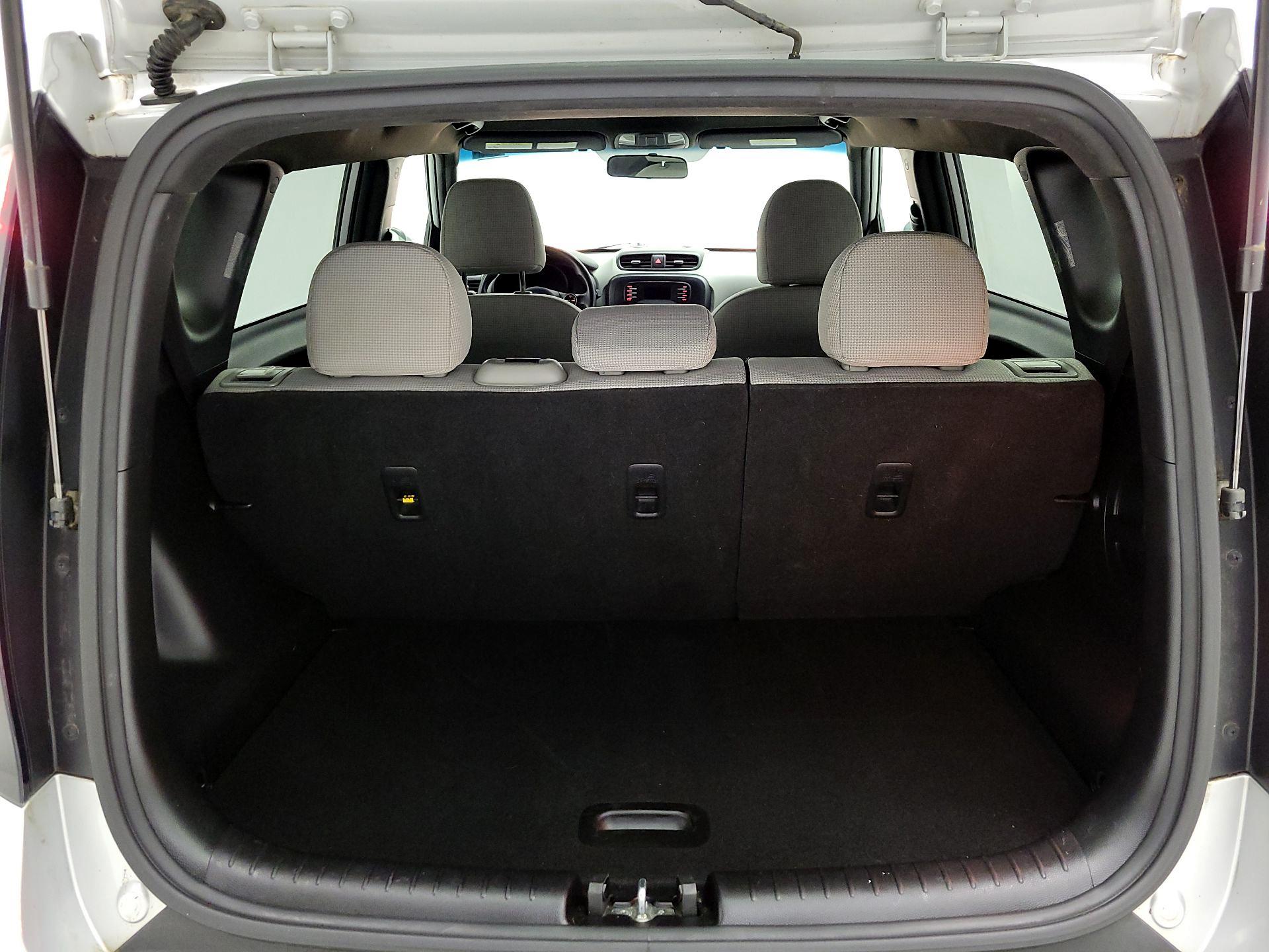 Thumbnail: 2015 Kia Soul - 19