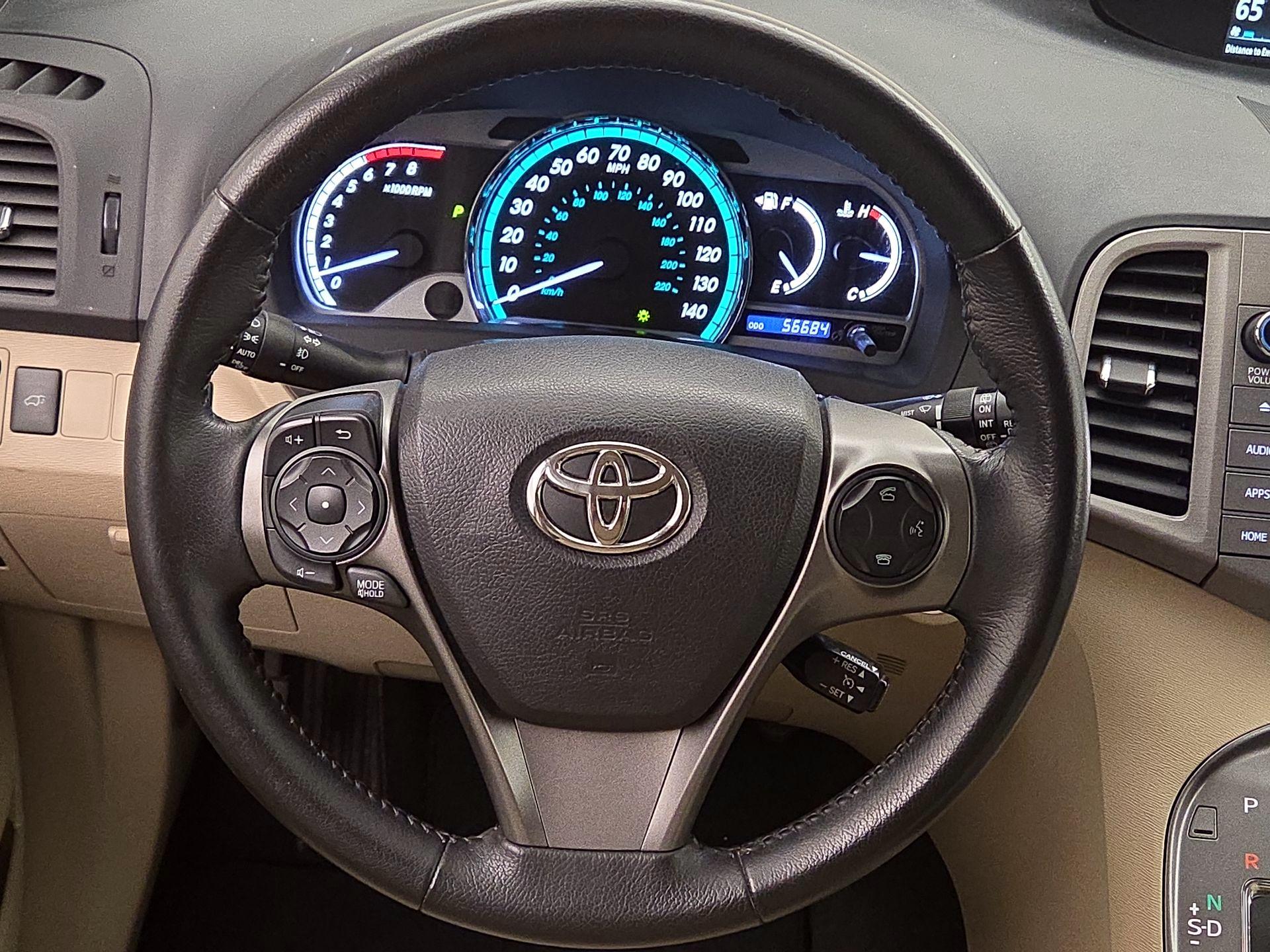 Thumbnail: 2015 Toyota Venza - 10