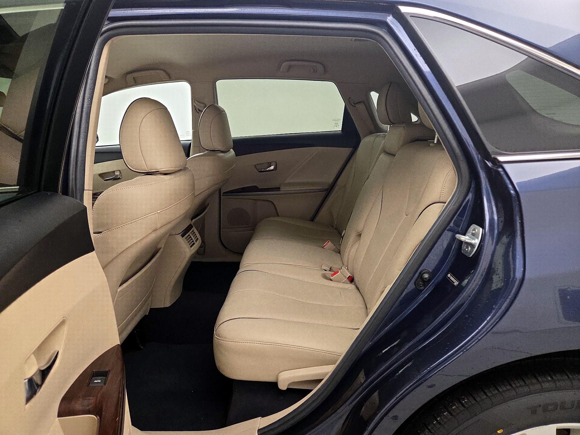 Thumbnail: 2015 Toyota Venza - 19
