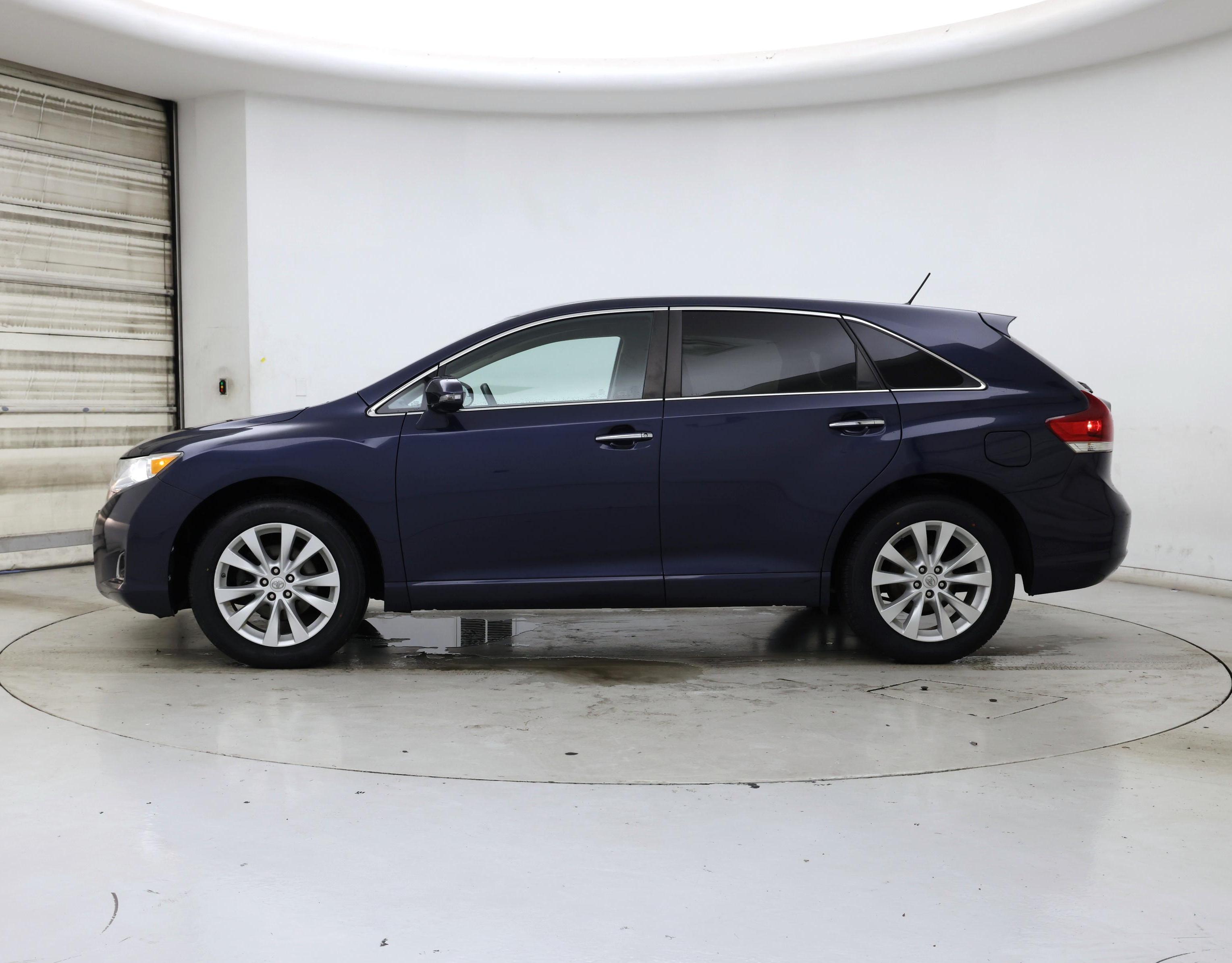 Thumbnail: 2015 Toyota Venza - 3