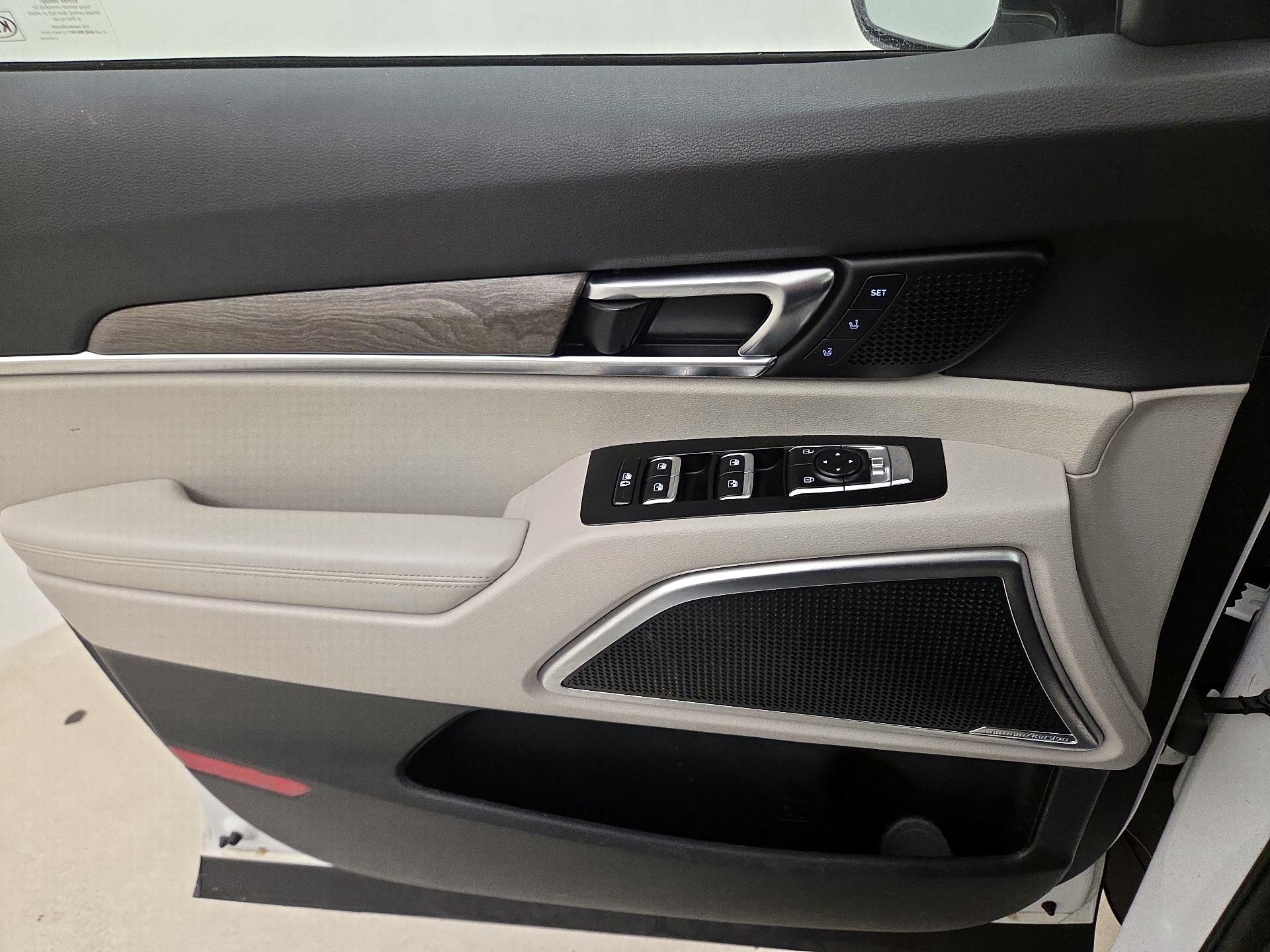 Thumbnail: 2020 Kia Telluride - 12