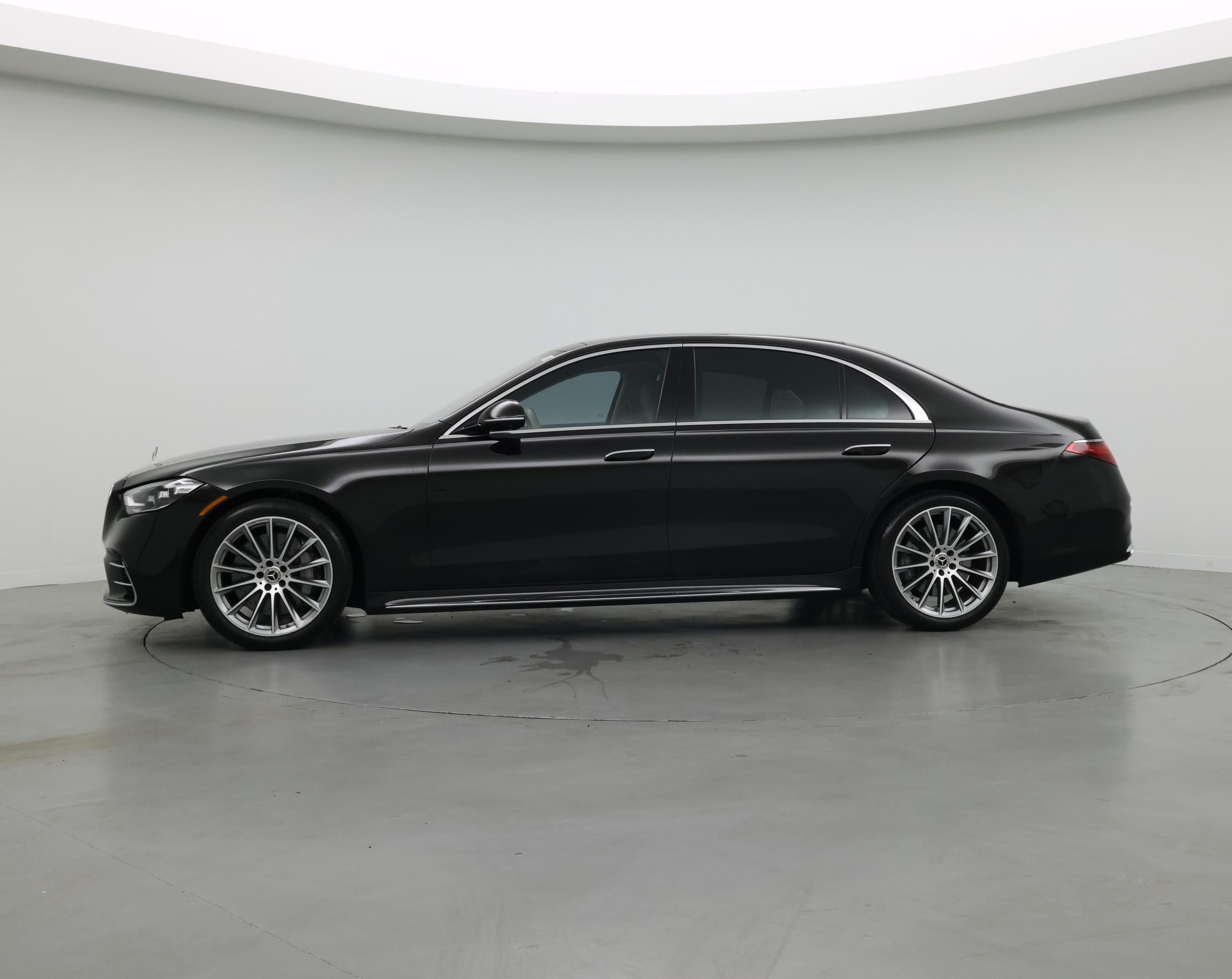 Thumbnail: 2022 Mercedes-Benz S-Class - 3