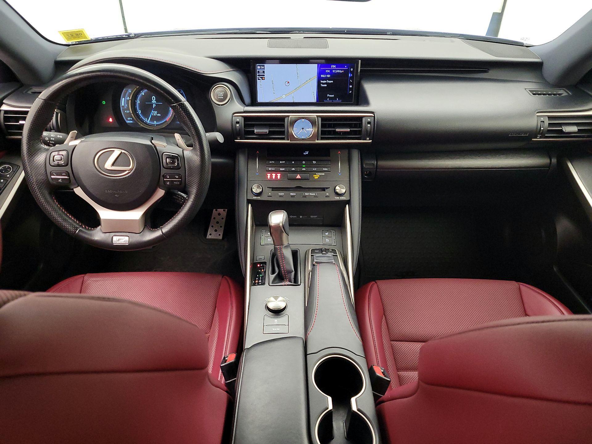 Thumbnail: 2019 Lexus IS - 9