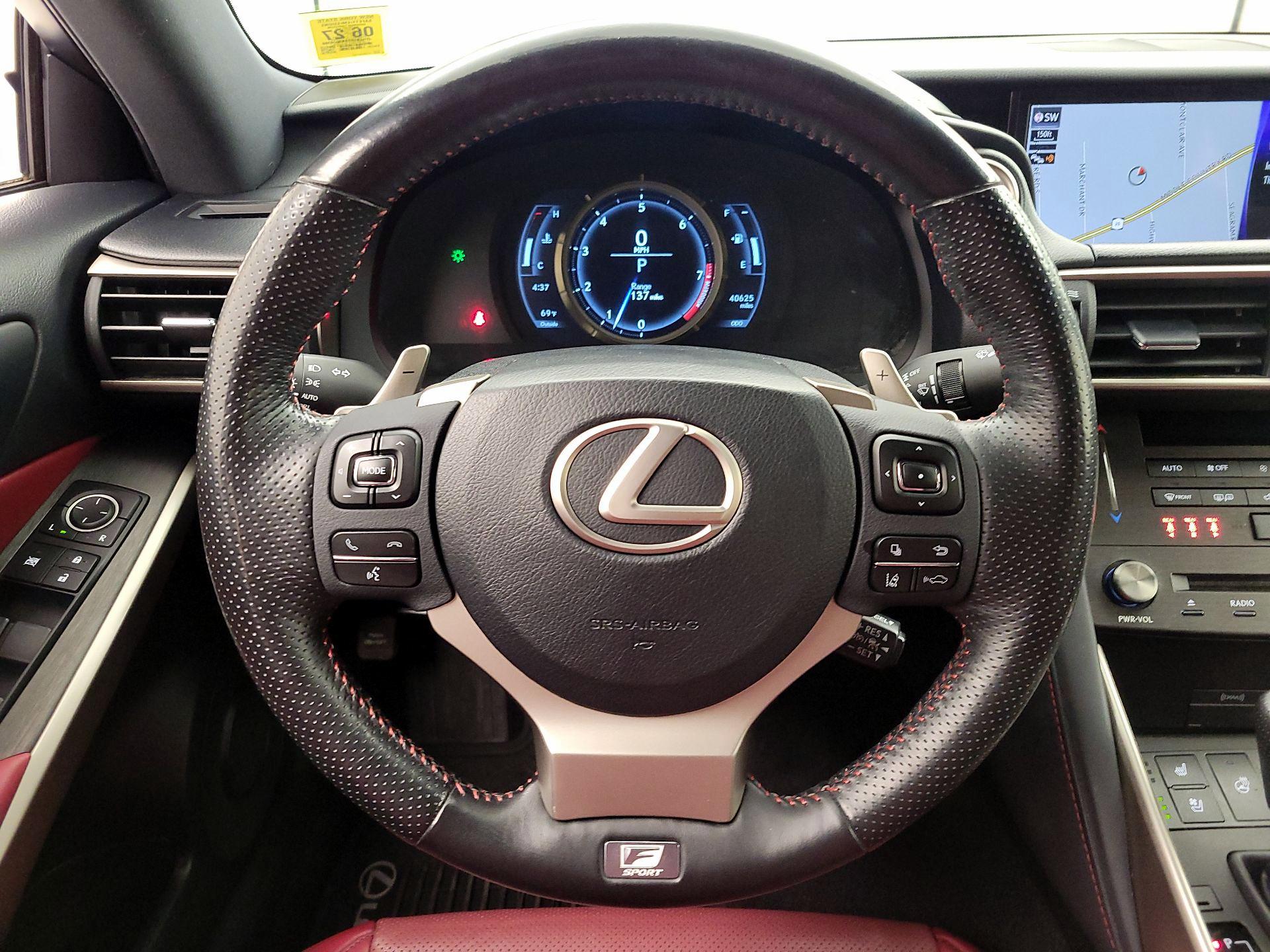 Thumbnail: 2019 Lexus IS - 10