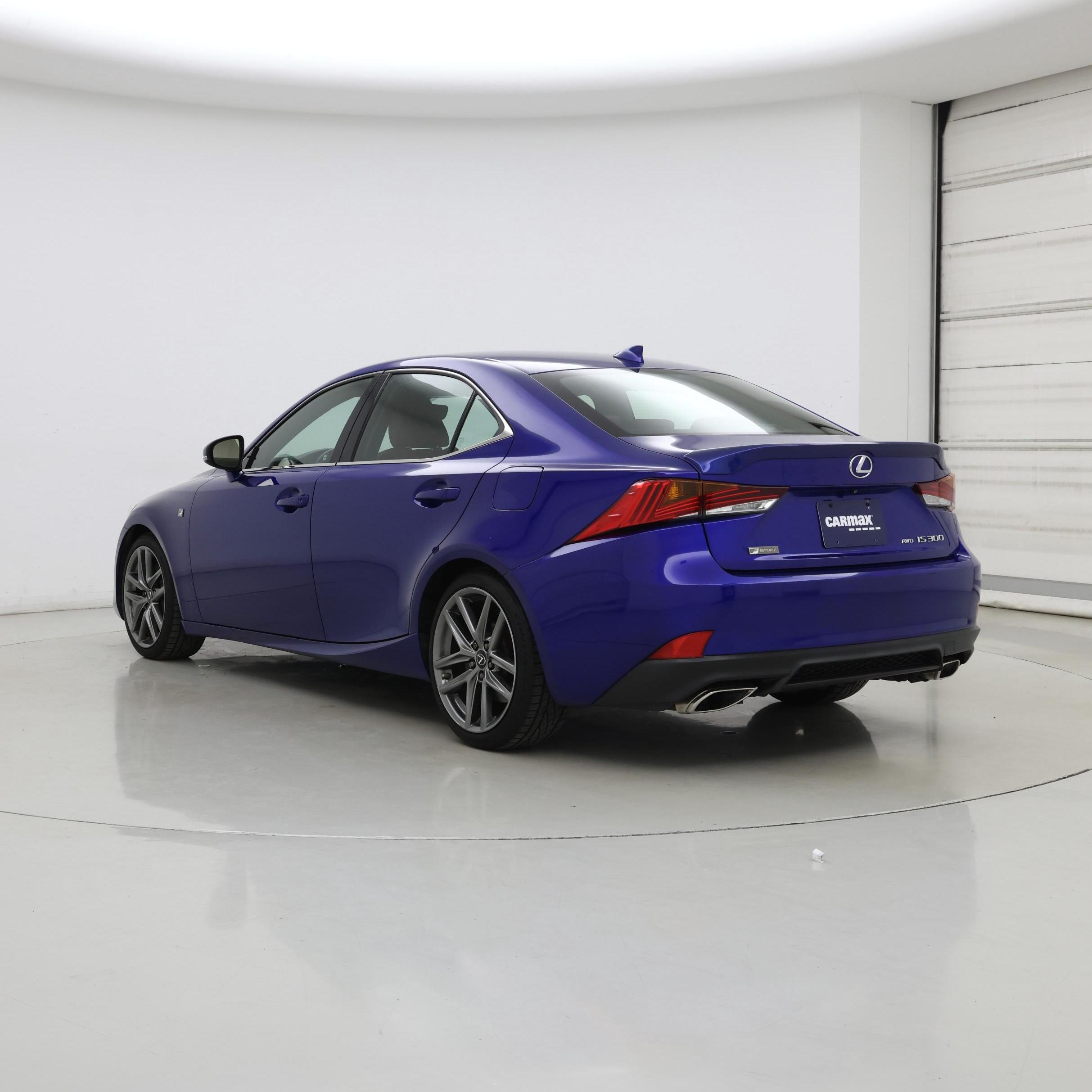 Thumbnail: 2019 Lexus IS - 2