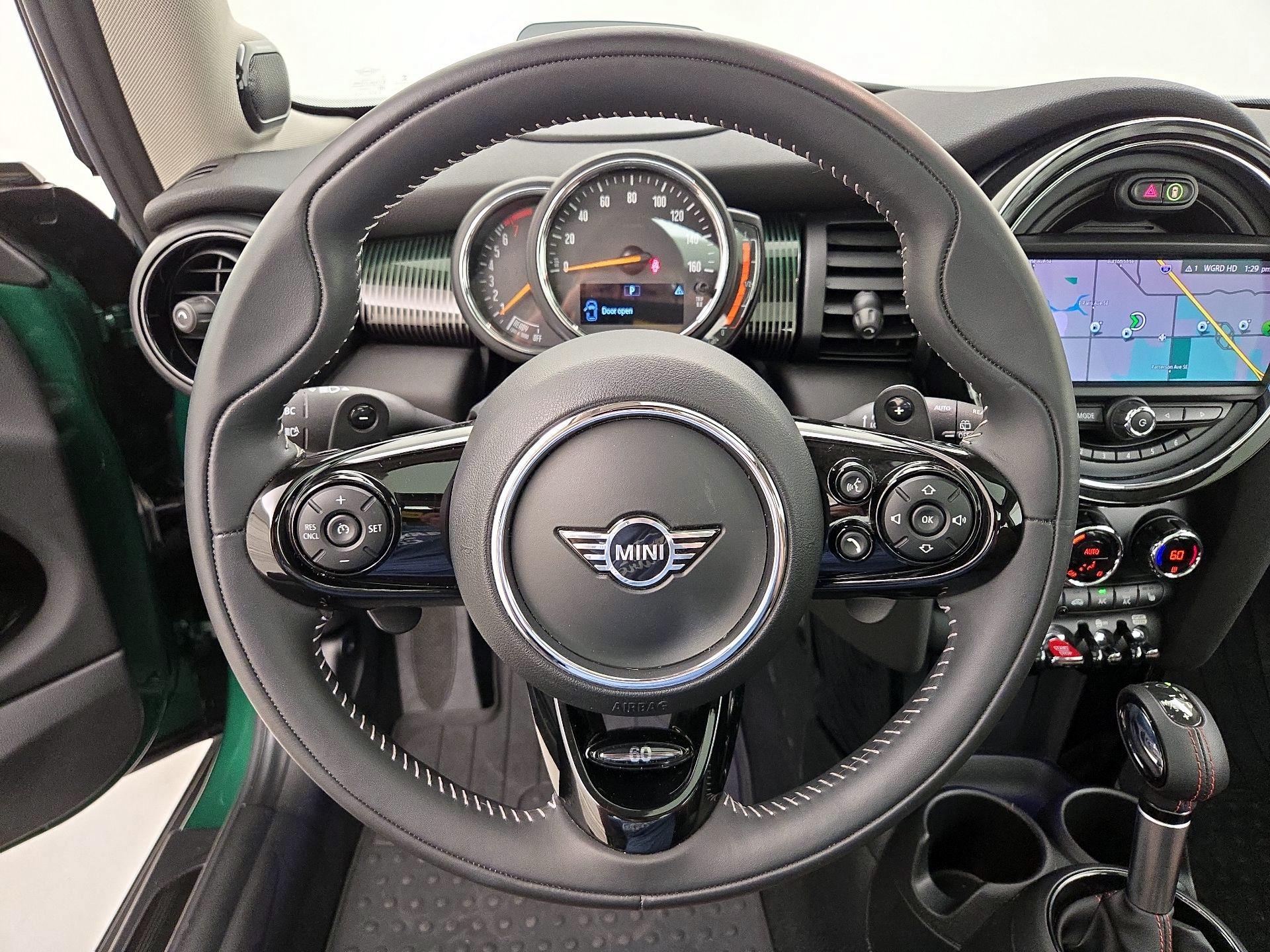Thumbnail: 2019 MINI Cooper Hardtop - 10