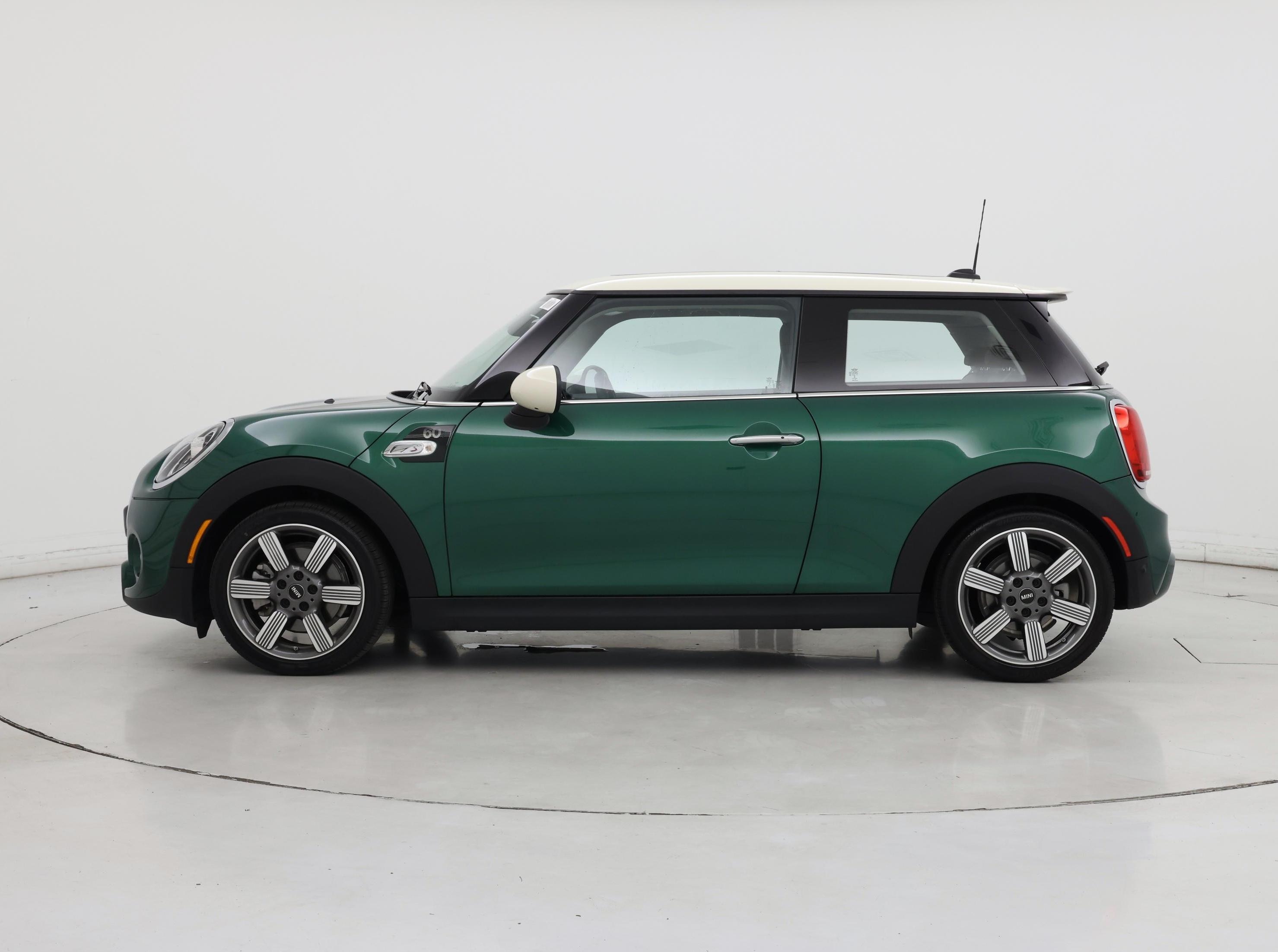 Thumbnail: 2019 MINI Cooper Hardtop - 3