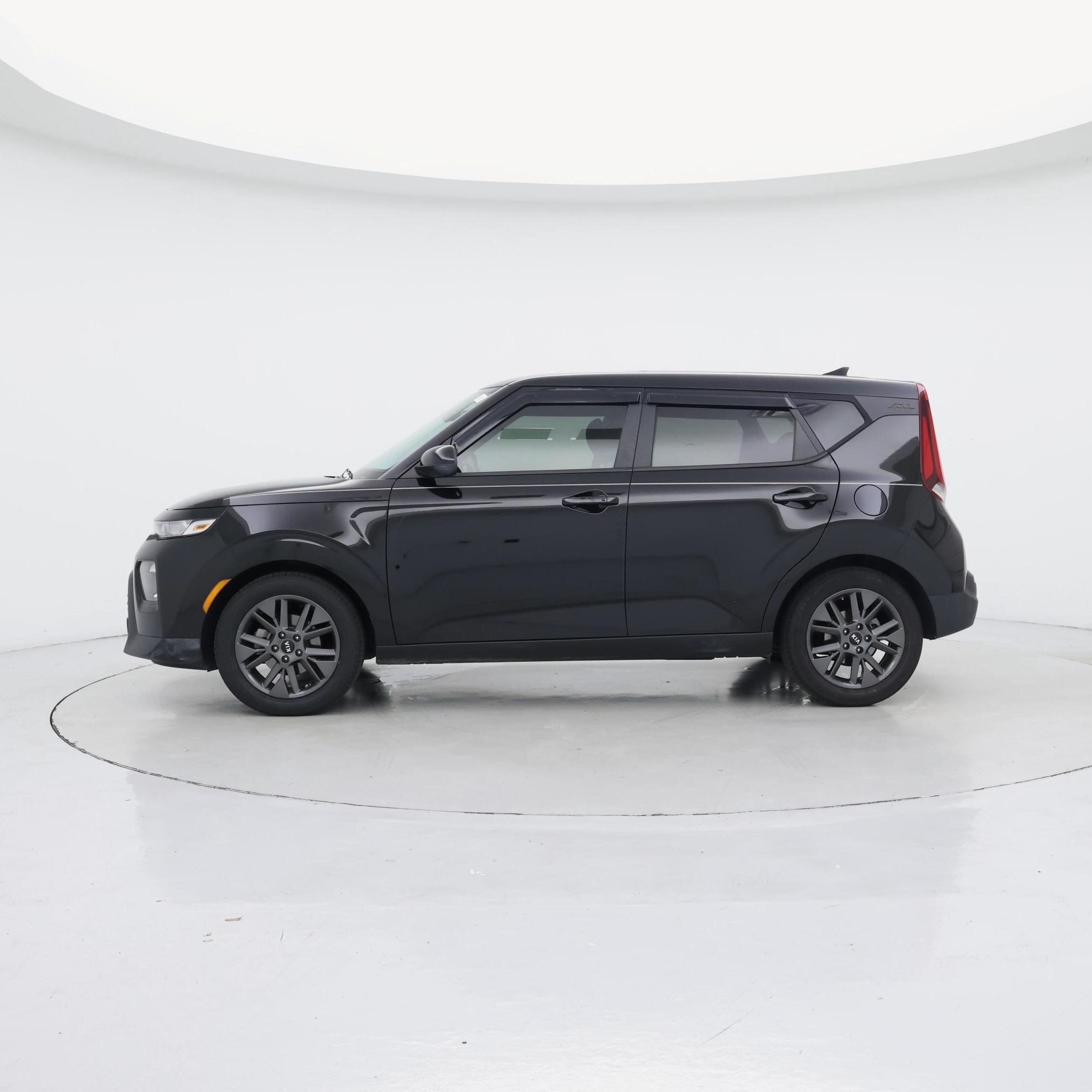 Thumbnail: 2021 Kia Soul - 3
