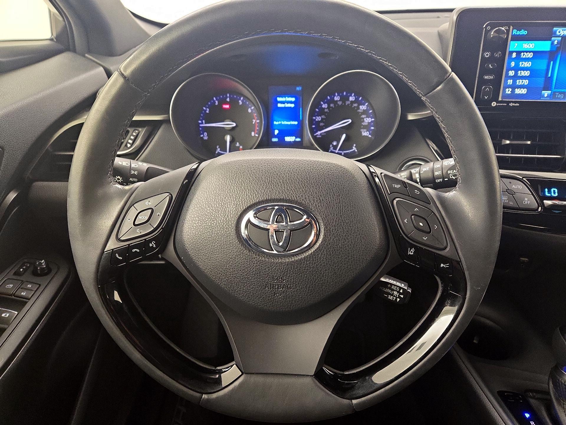 Thumbnail: 2018 Toyota C-HR - 10