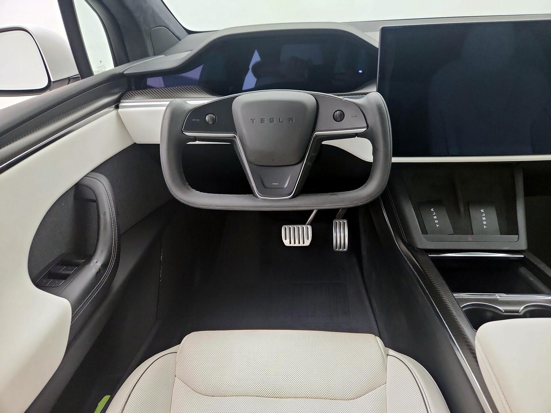 Thumbnail: 2022 Tesla Model X - 10