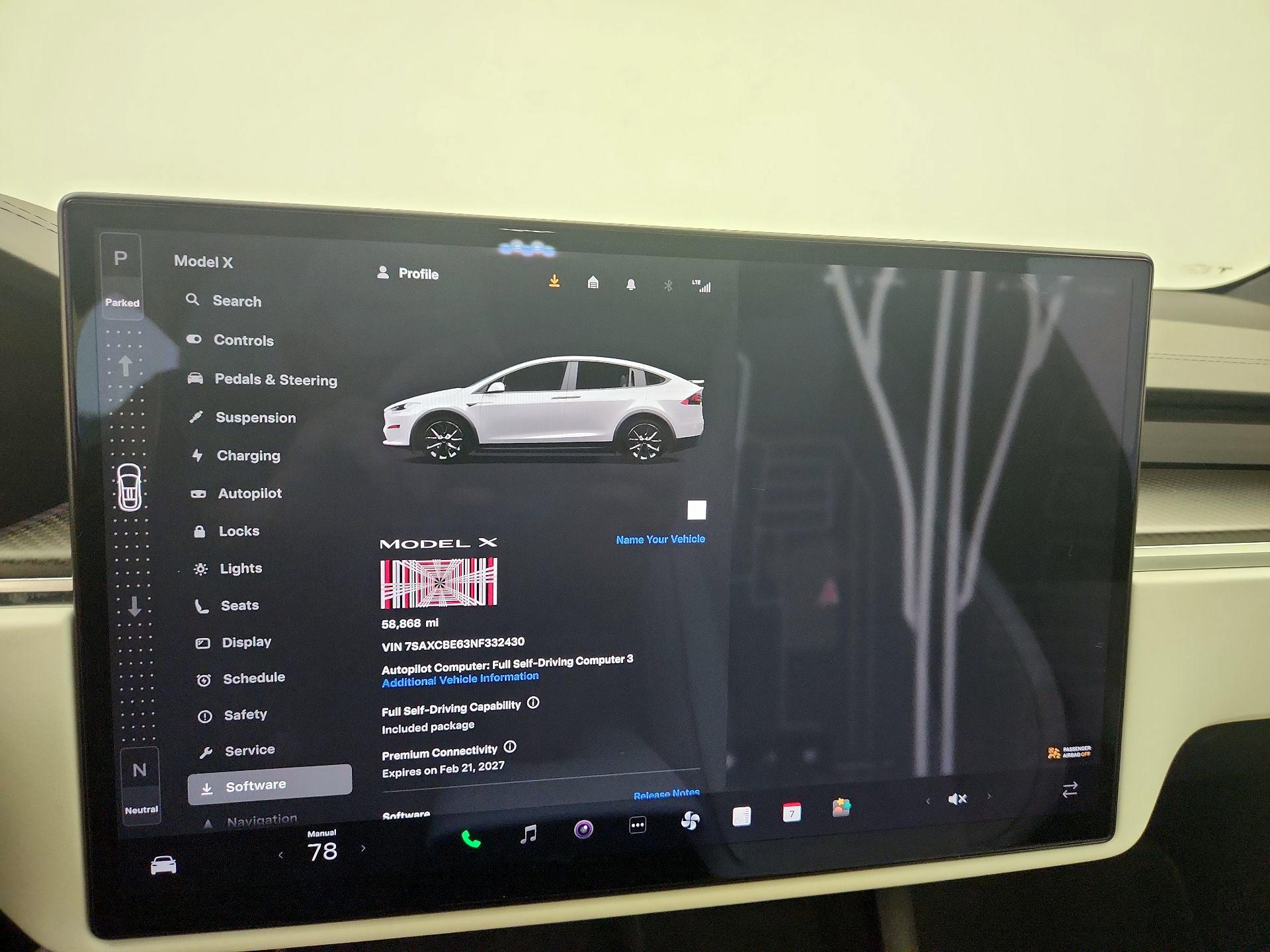 Thumbnail: 2022 Tesla Model X - 13