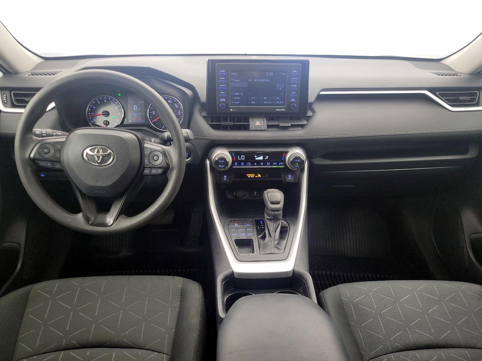 2020 Toyota RAV4 XLE - Photo 10