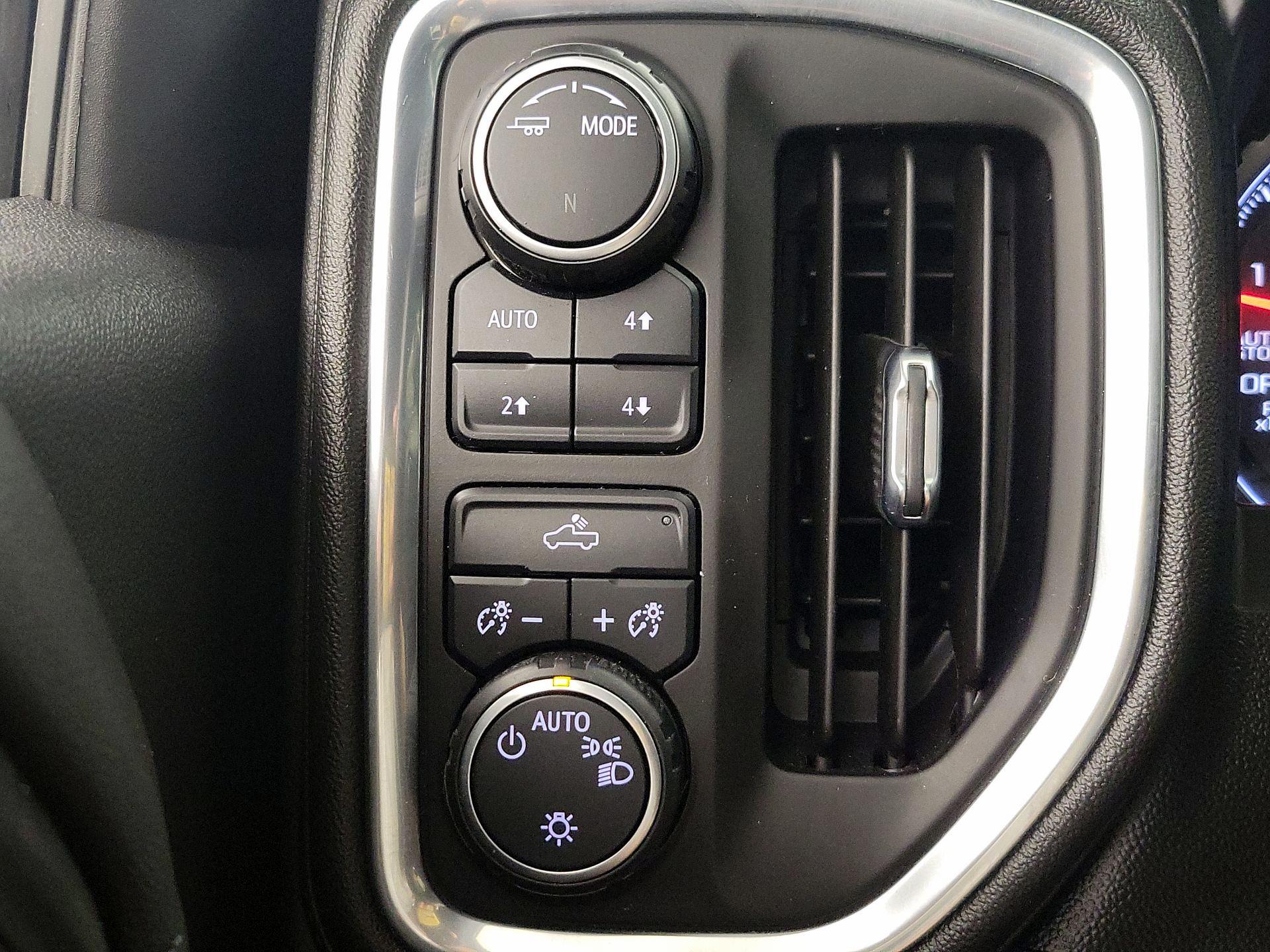 Thumbnail: 2021 Chevrolet Silverado 1500 - 13