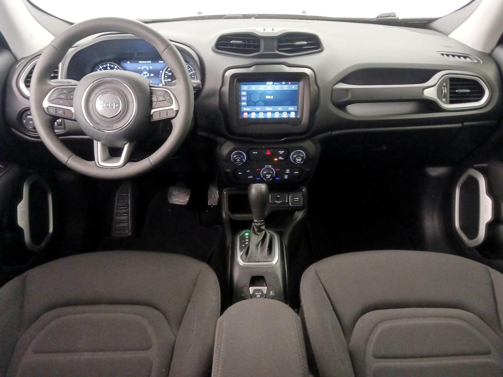 2021 Jeep Renegade Latitude - Photo 10