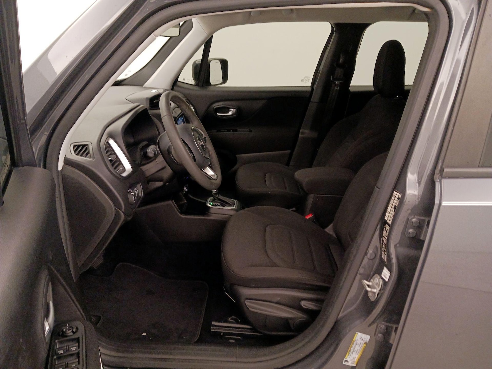 2021 Jeep Renegade Latitude - Photo 12