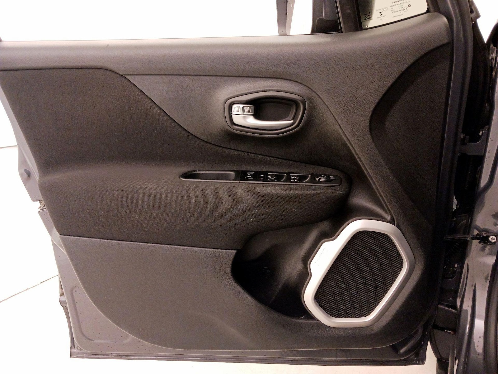 2021 Jeep Renegade Latitude - Photo 13