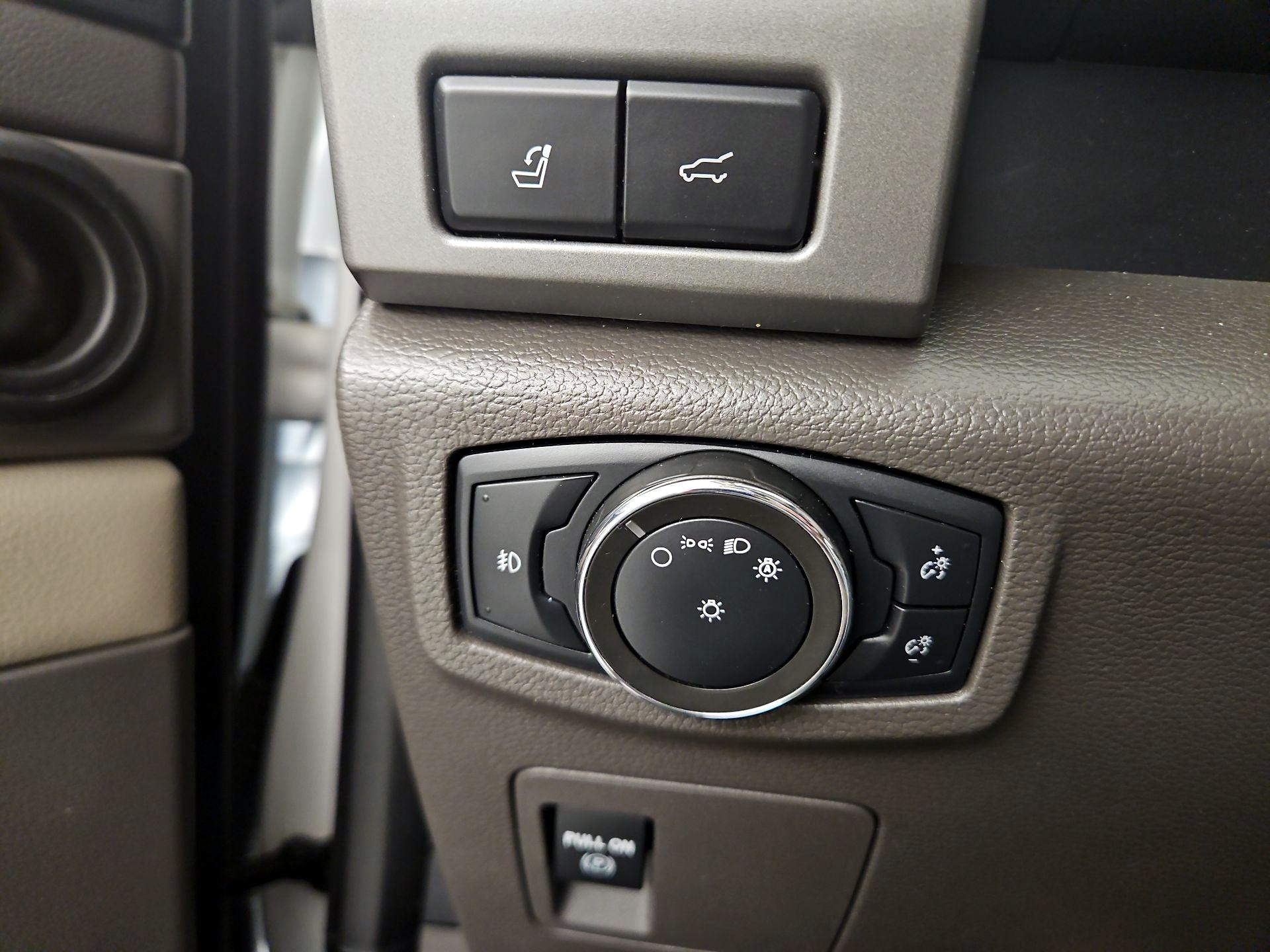 Thumbnail: 2020 Ford Expedition - 13