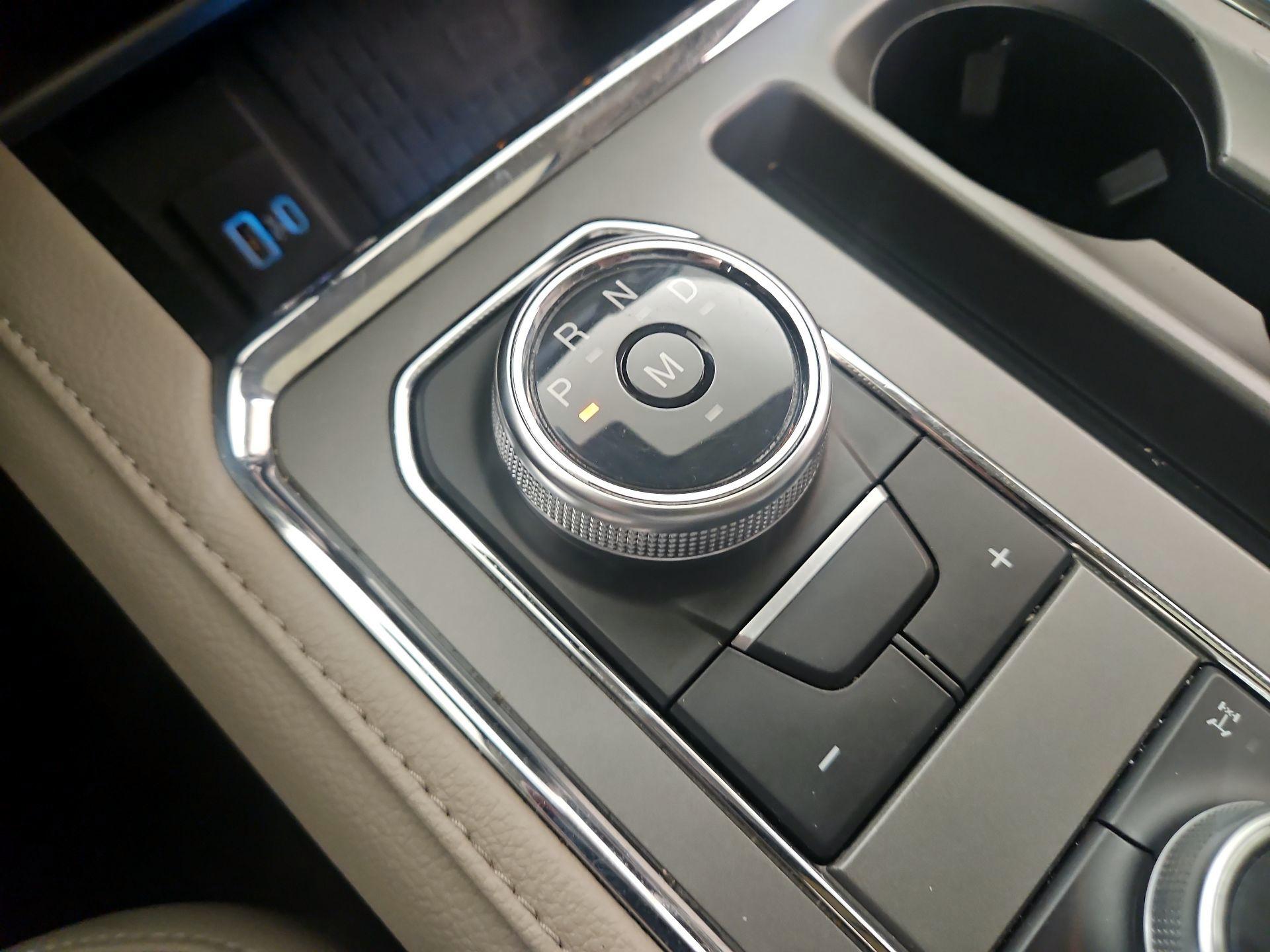 Thumbnail: 2020 Ford Expedition - 18