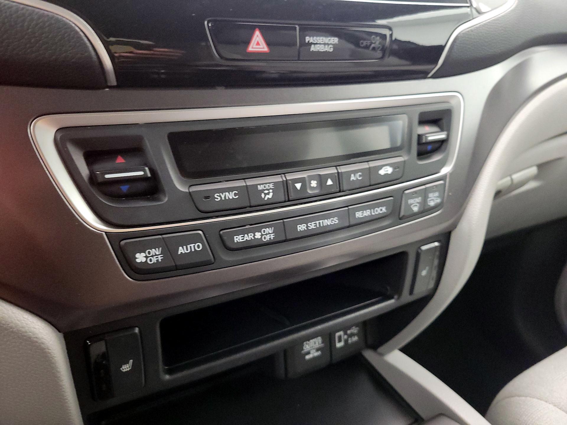 Thumbnail: 2020 Honda Pilot - 16
