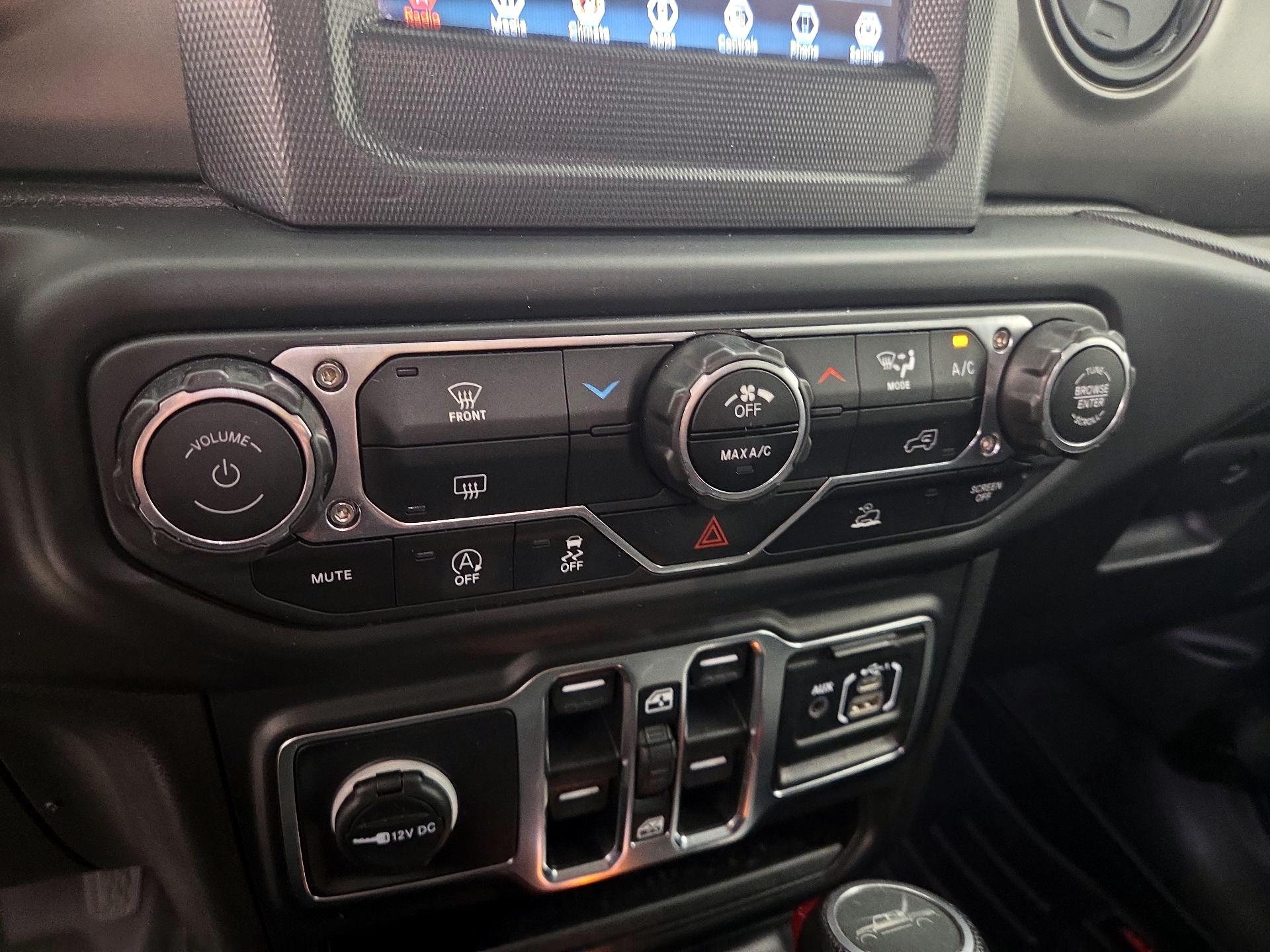 Thumbnail: 2023 Jeep Gladiator - 16