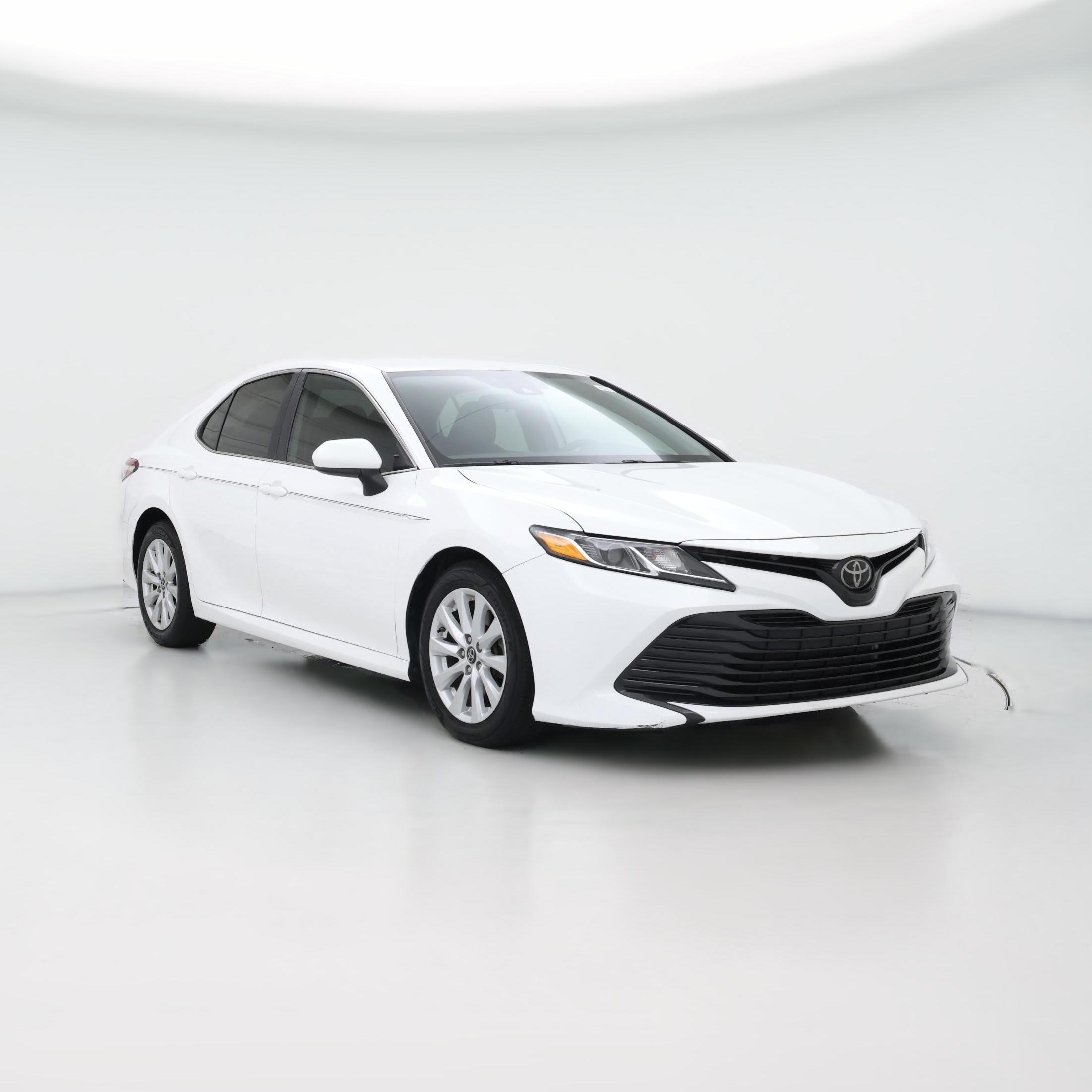 2019 Toyota Camry LE - Photo 1