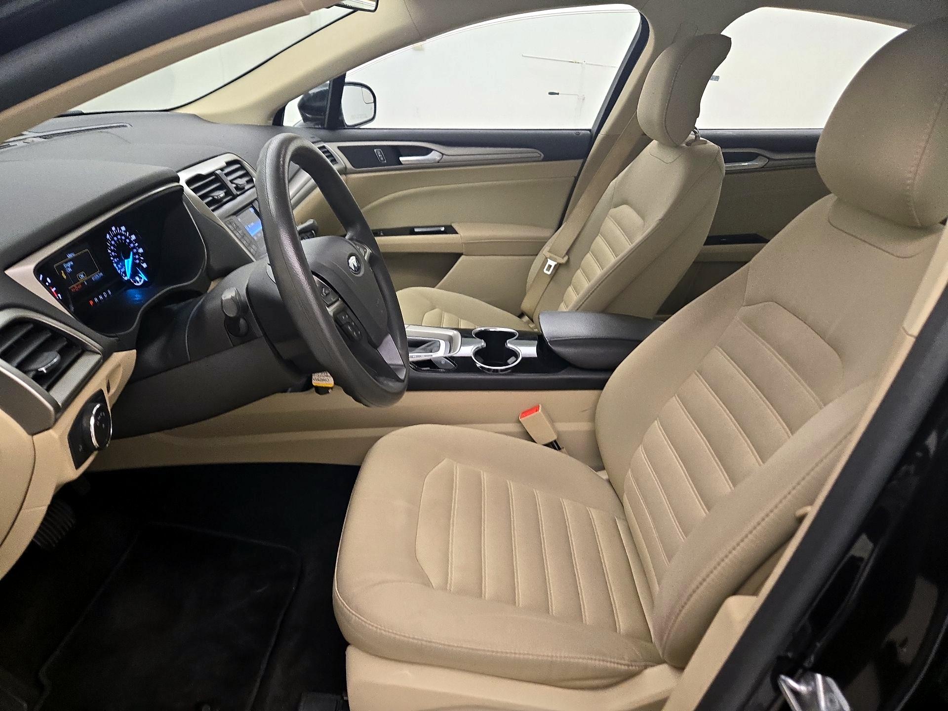 Thumbnail: 2015 Ford Fusion - 11