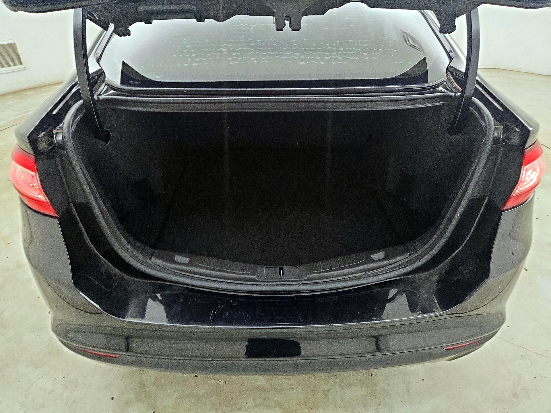 Thumbnail: 2015 Ford Fusion - 20