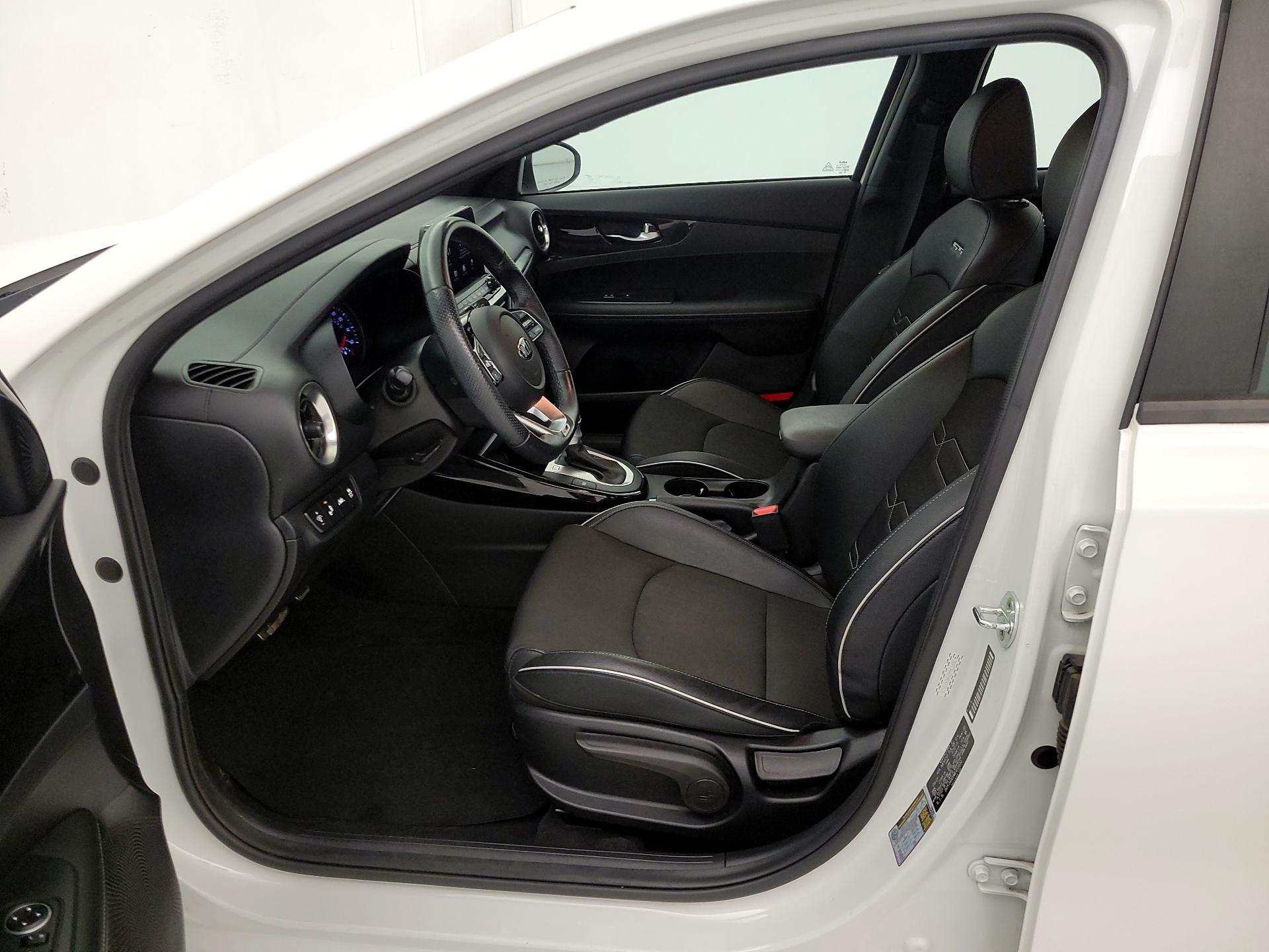 Thumbnail: 2021 Kia Forte - 11