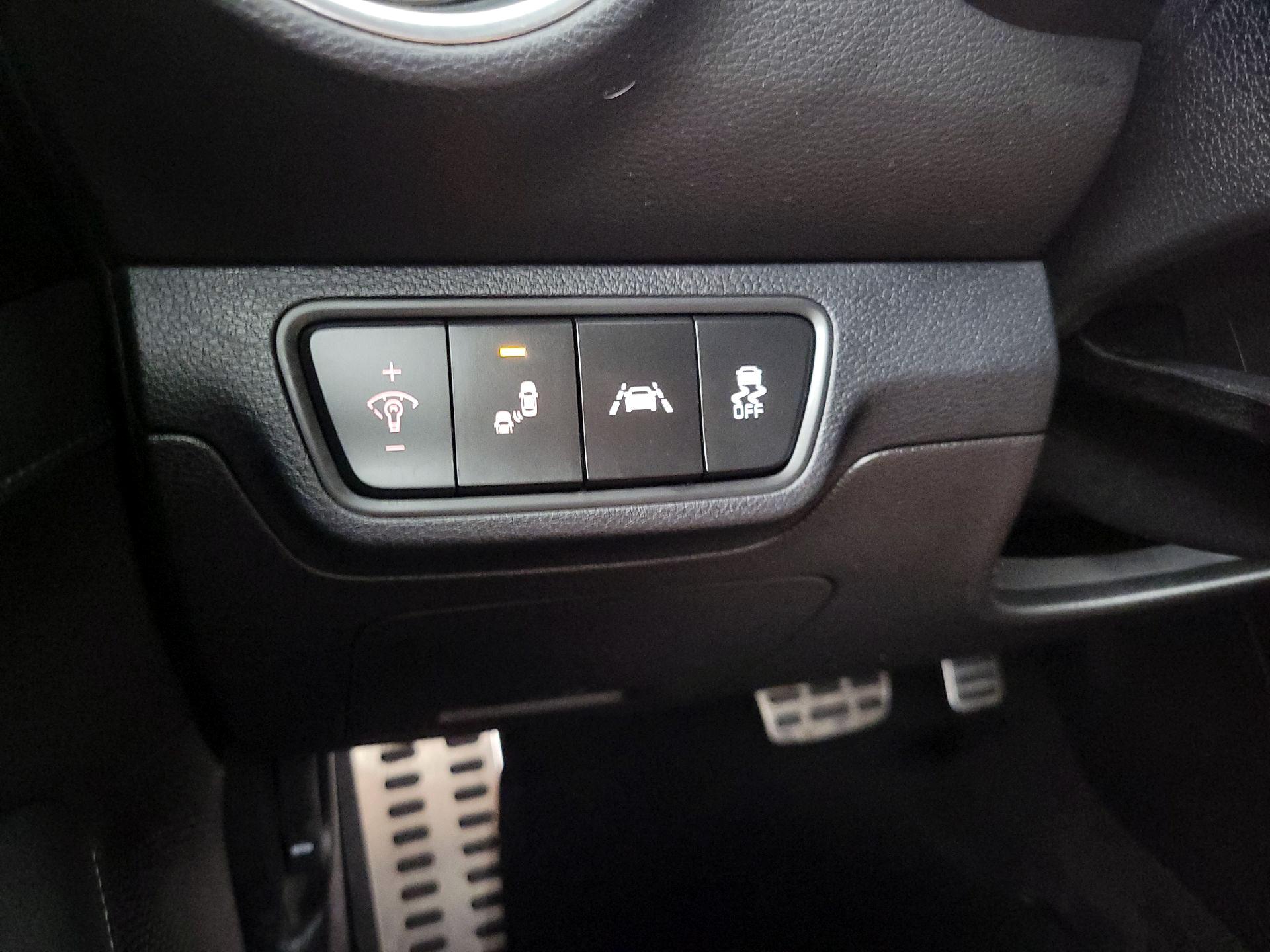 Thumbnail: 2021 Kia Forte - 13