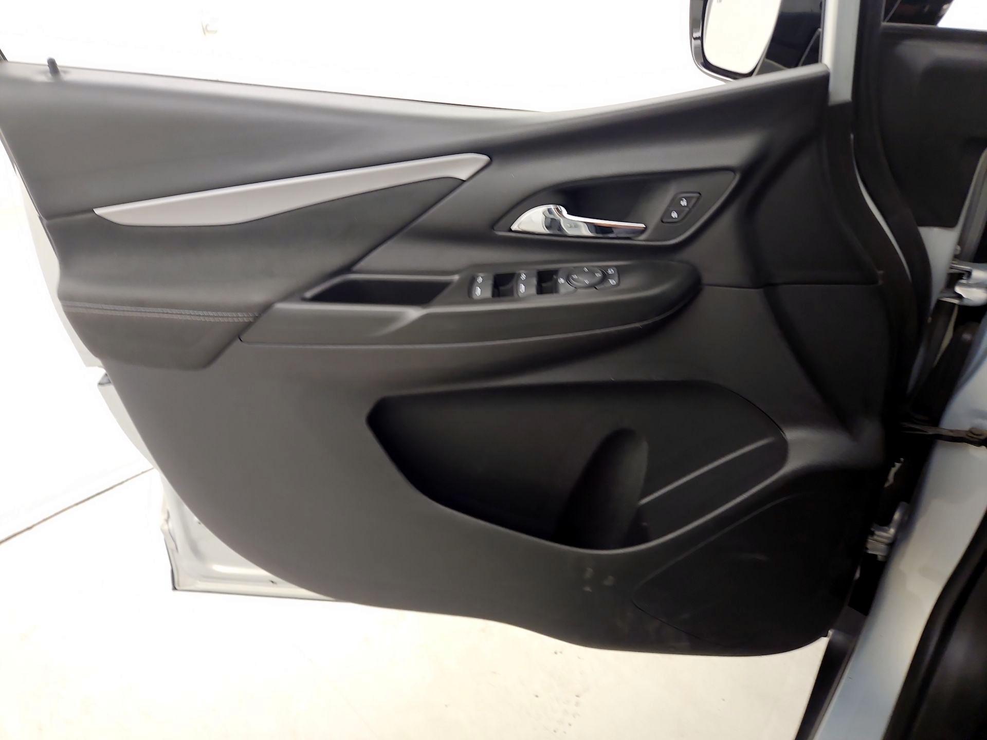 Thumbnail: 2023 Chevrolet Bolt EV - 12