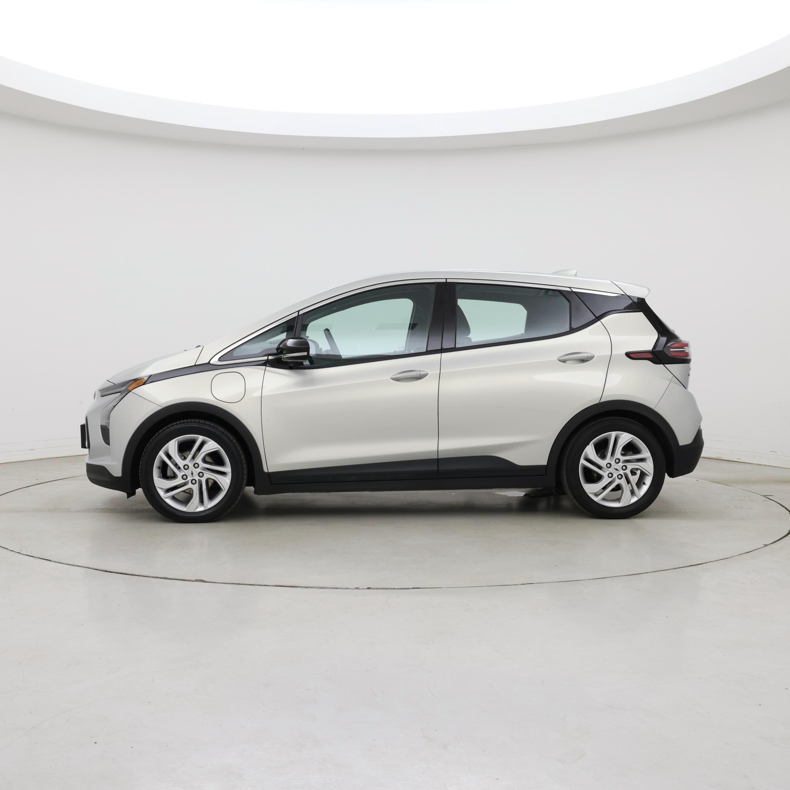 Thumbnail: 2023 Chevrolet Bolt EV - 3