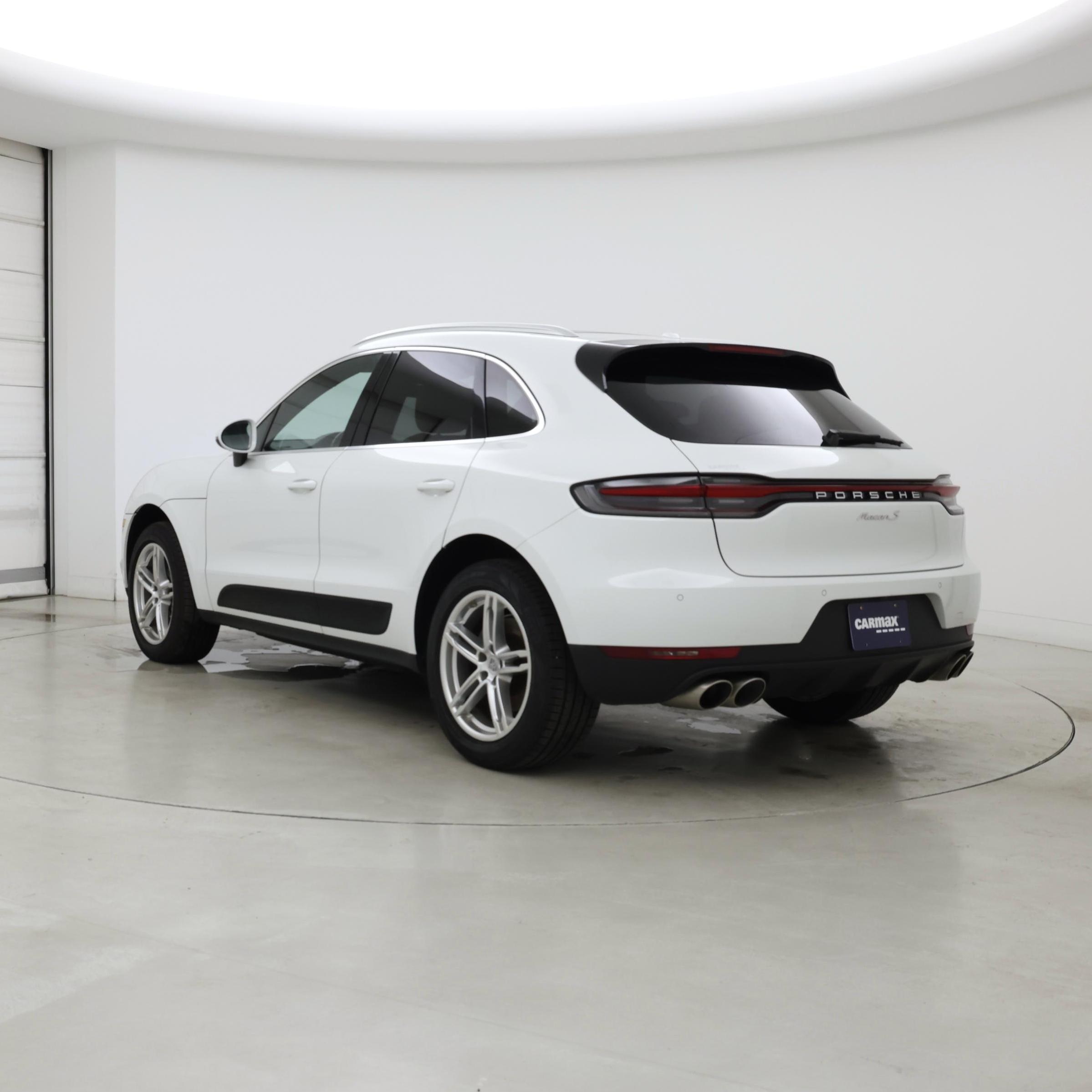 Thumbnail: 2020 Porsche Macan - 2