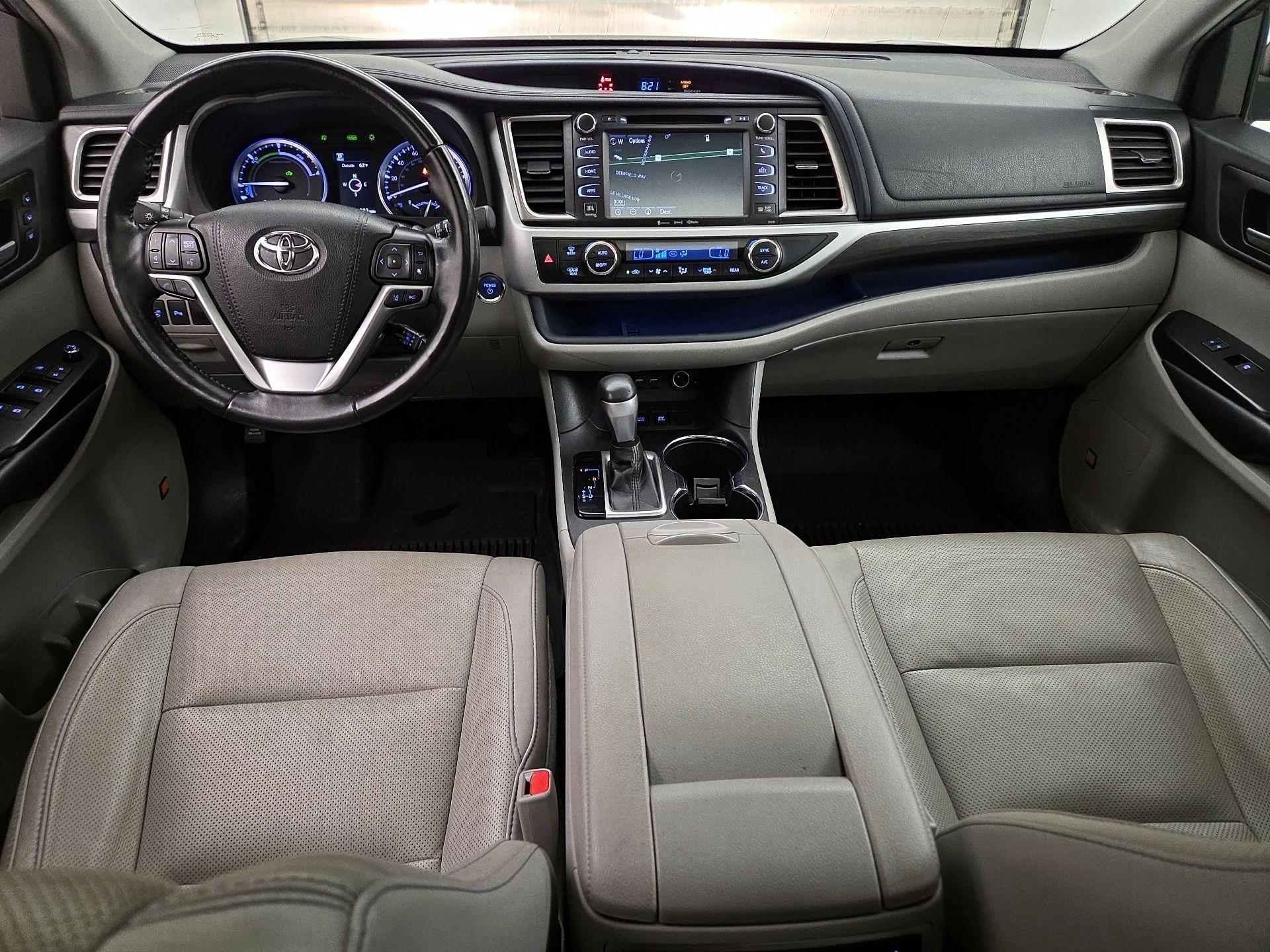 Thumbnail: 2019 Toyota Highlander - 9