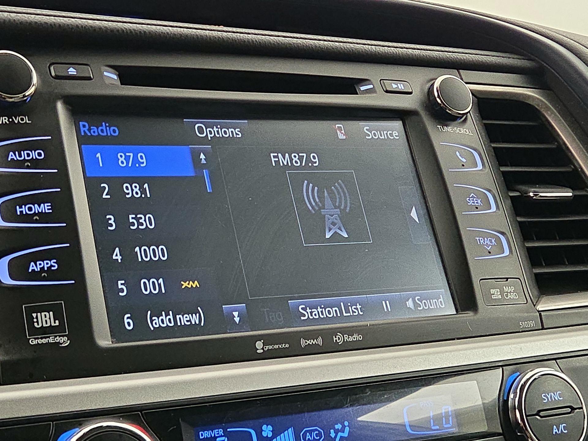 Thumbnail: 2019 Toyota Highlander - 16