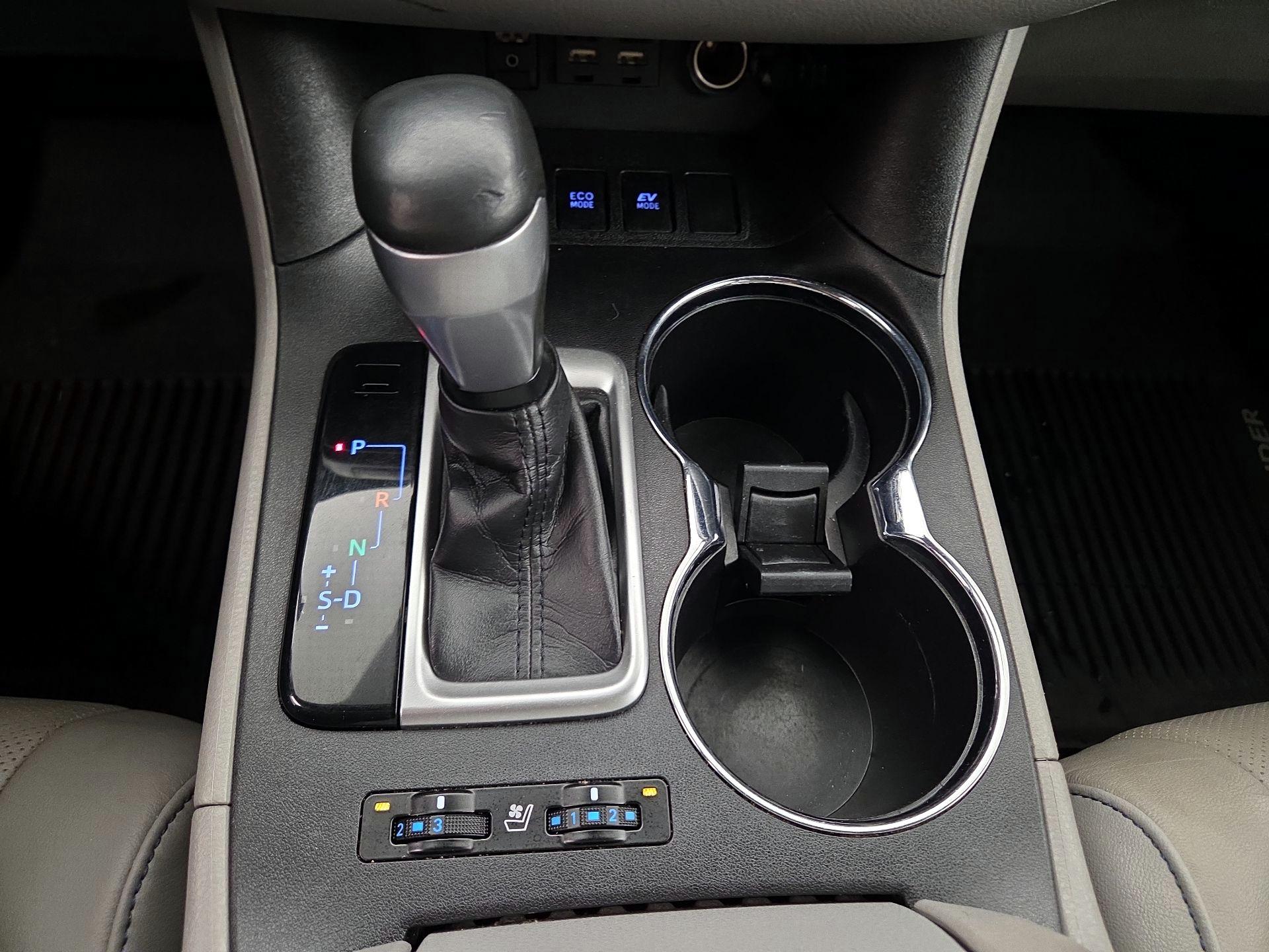 Thumbnail: 2019 Toyota Highlander - 18