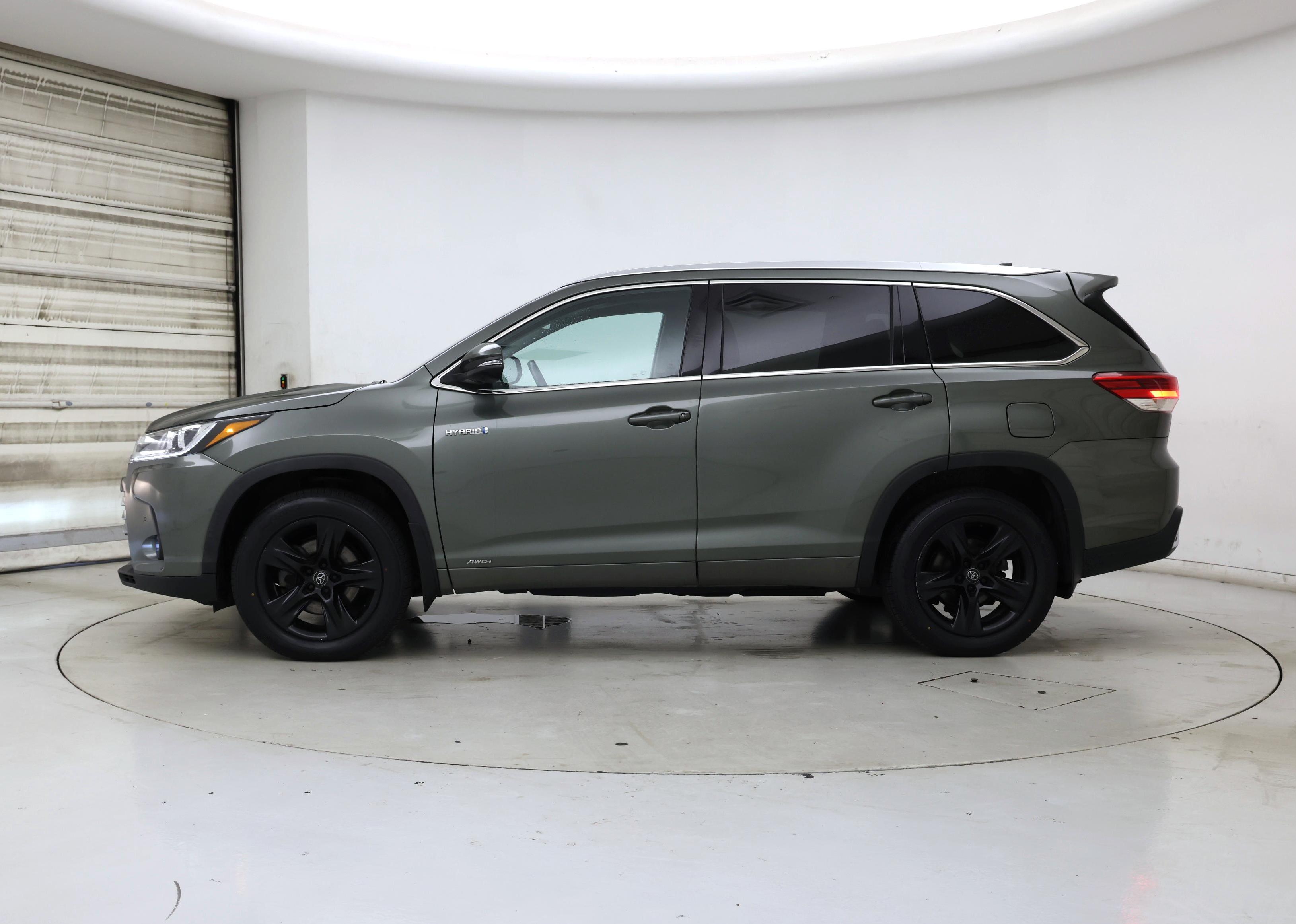 Thumbnail: 2019 Toyota Highlander - 3