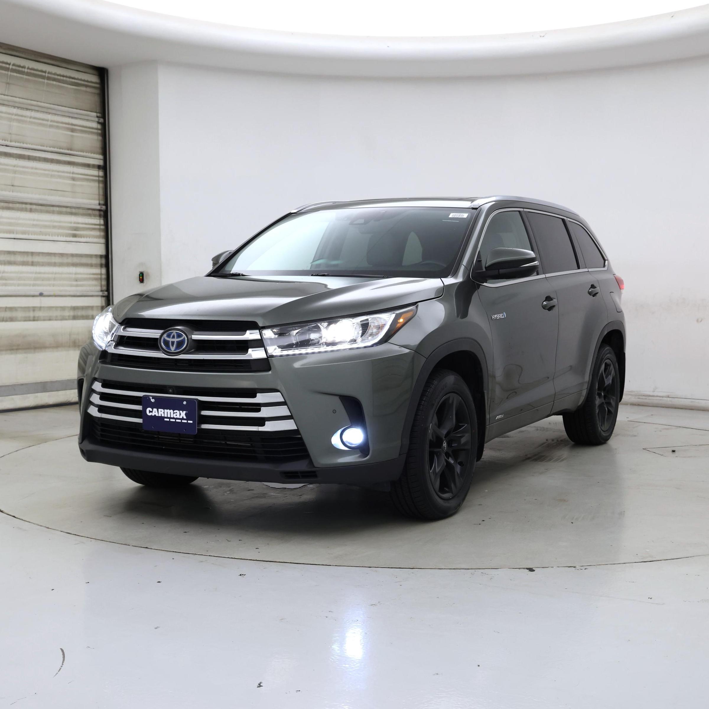 Thumbnail: 2019 Toyota Highlander - 4