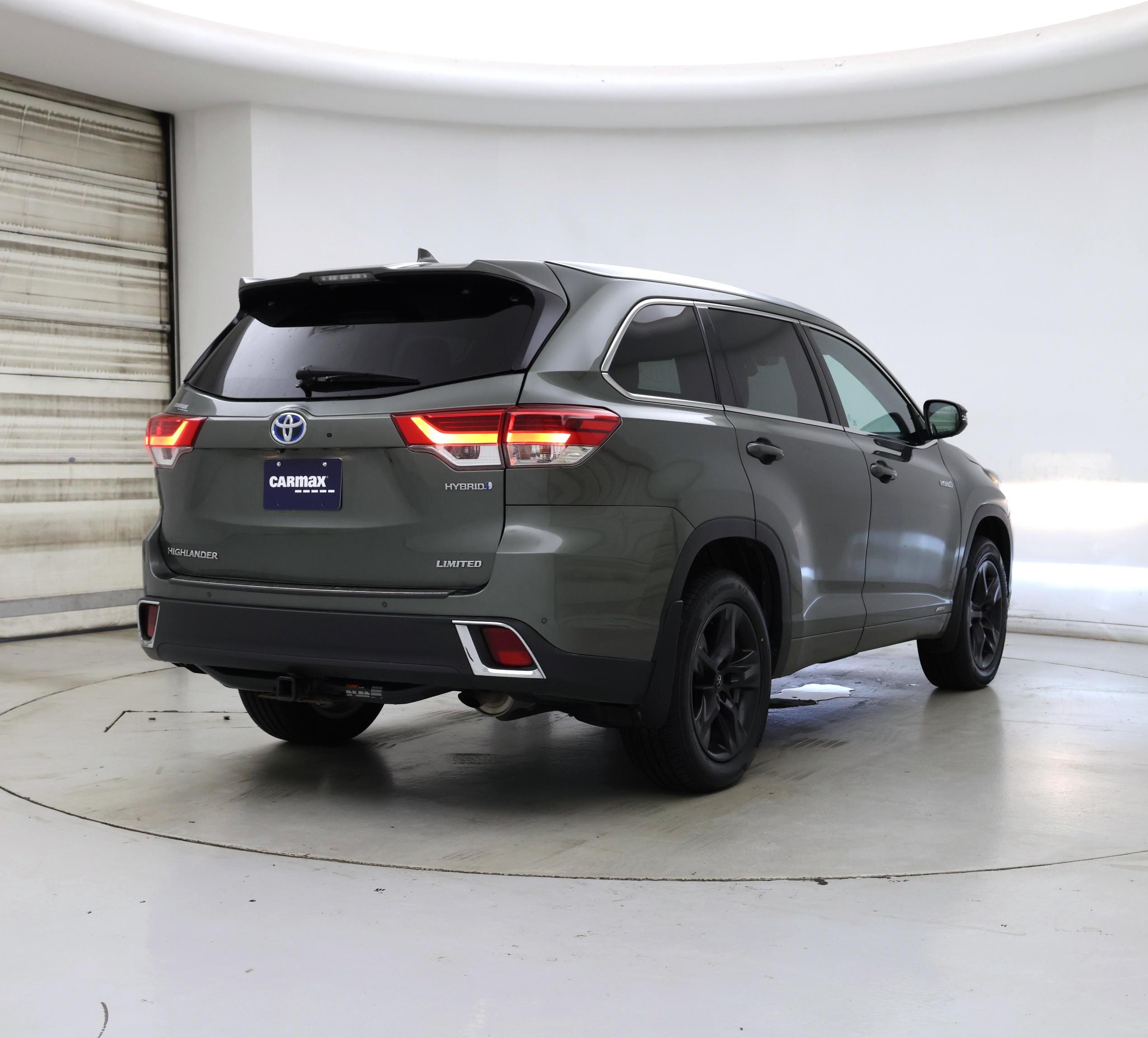 Thumbnail: 2019 Toyota Highlander - 8