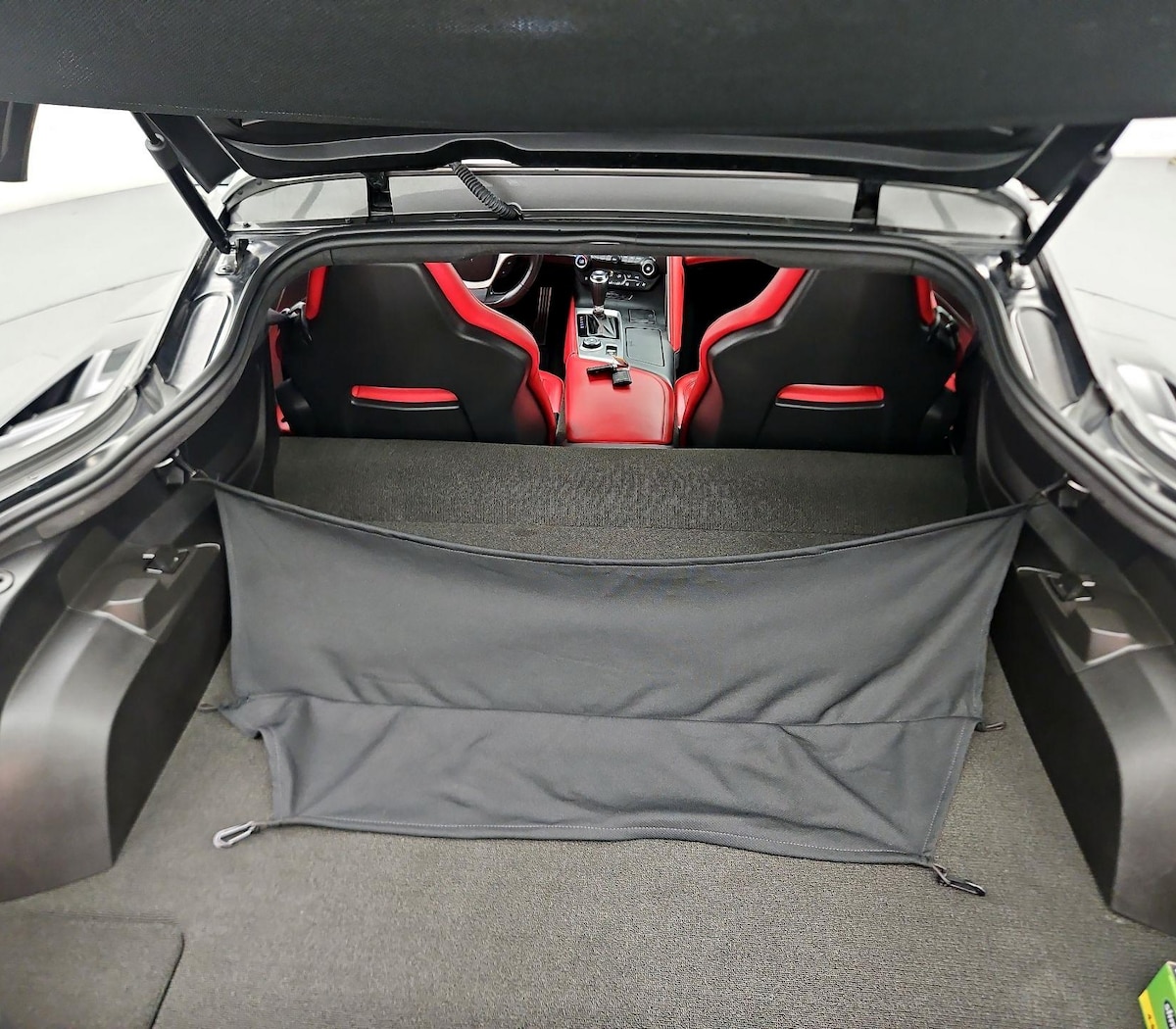 Trunk/Cargo (Seats Up)