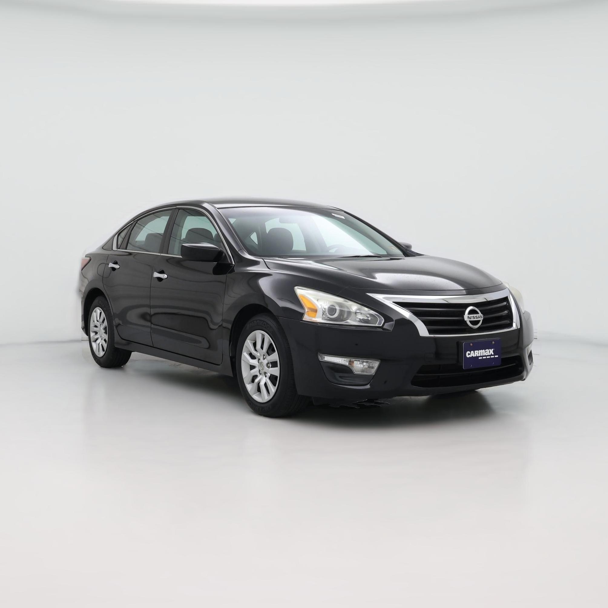 Thumbnail: 2015 Nissan Altima - 1