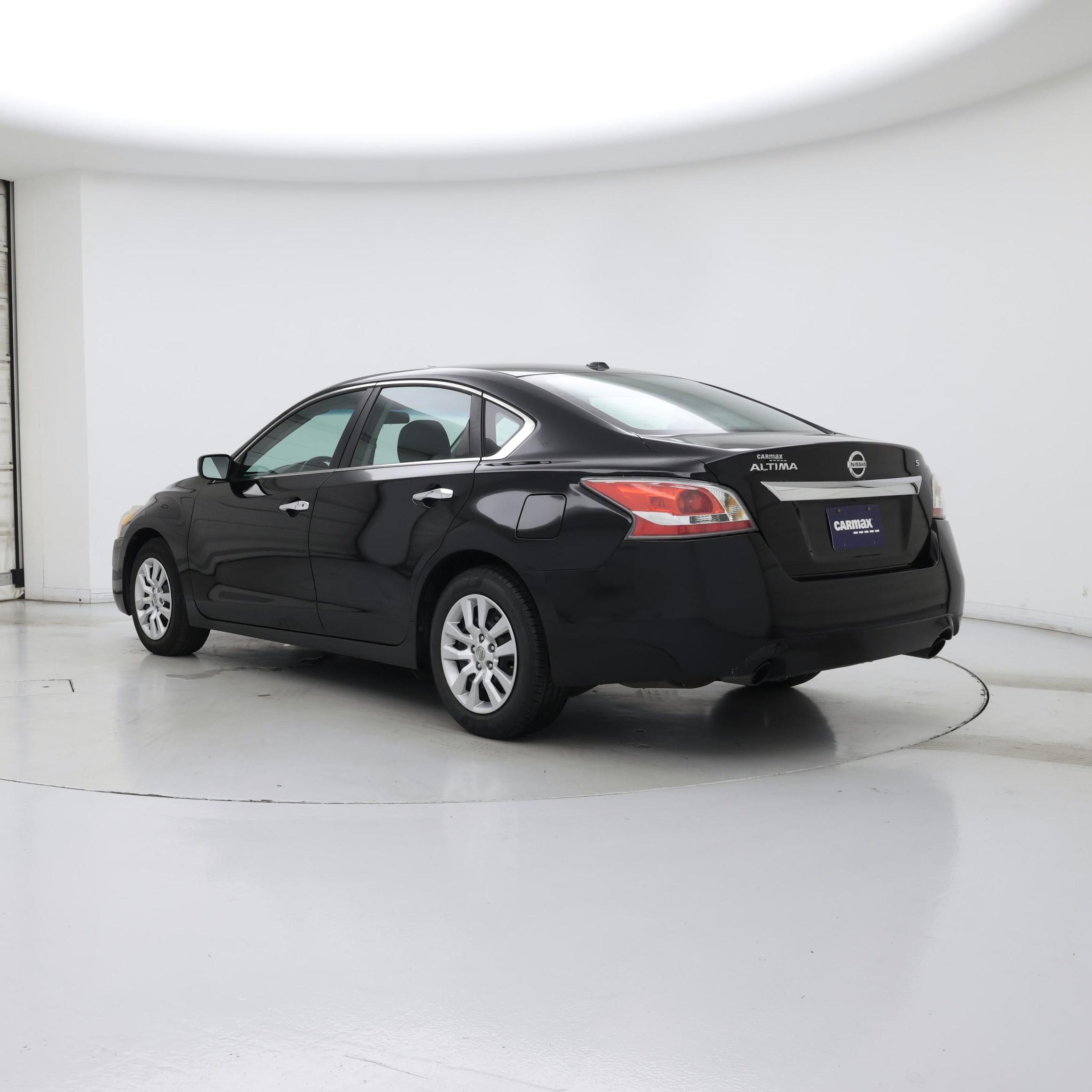 Thumbnail: 2015 Nissan Altima - 2