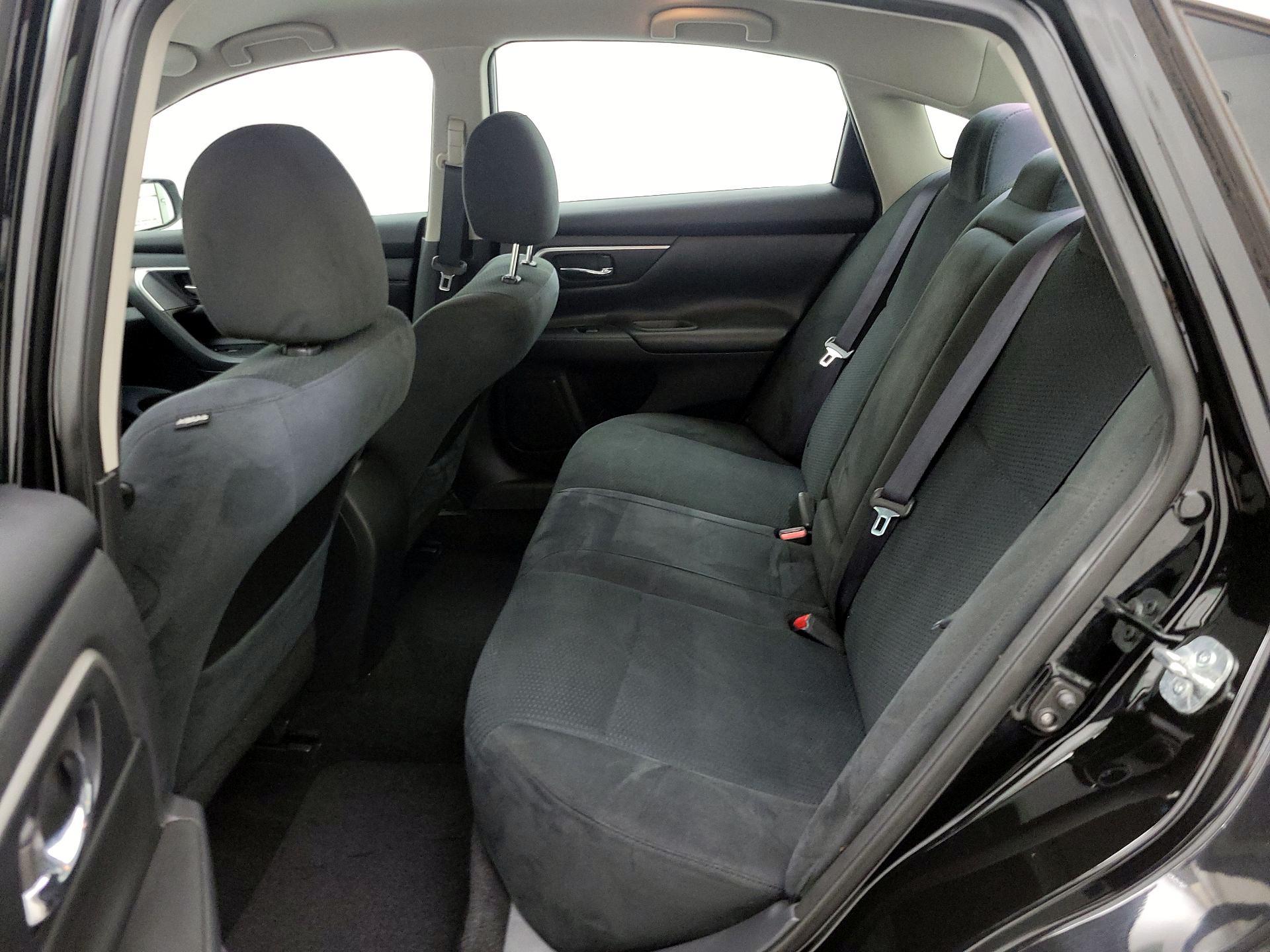 Thumbnail: 2015 Nissan Altima - 19