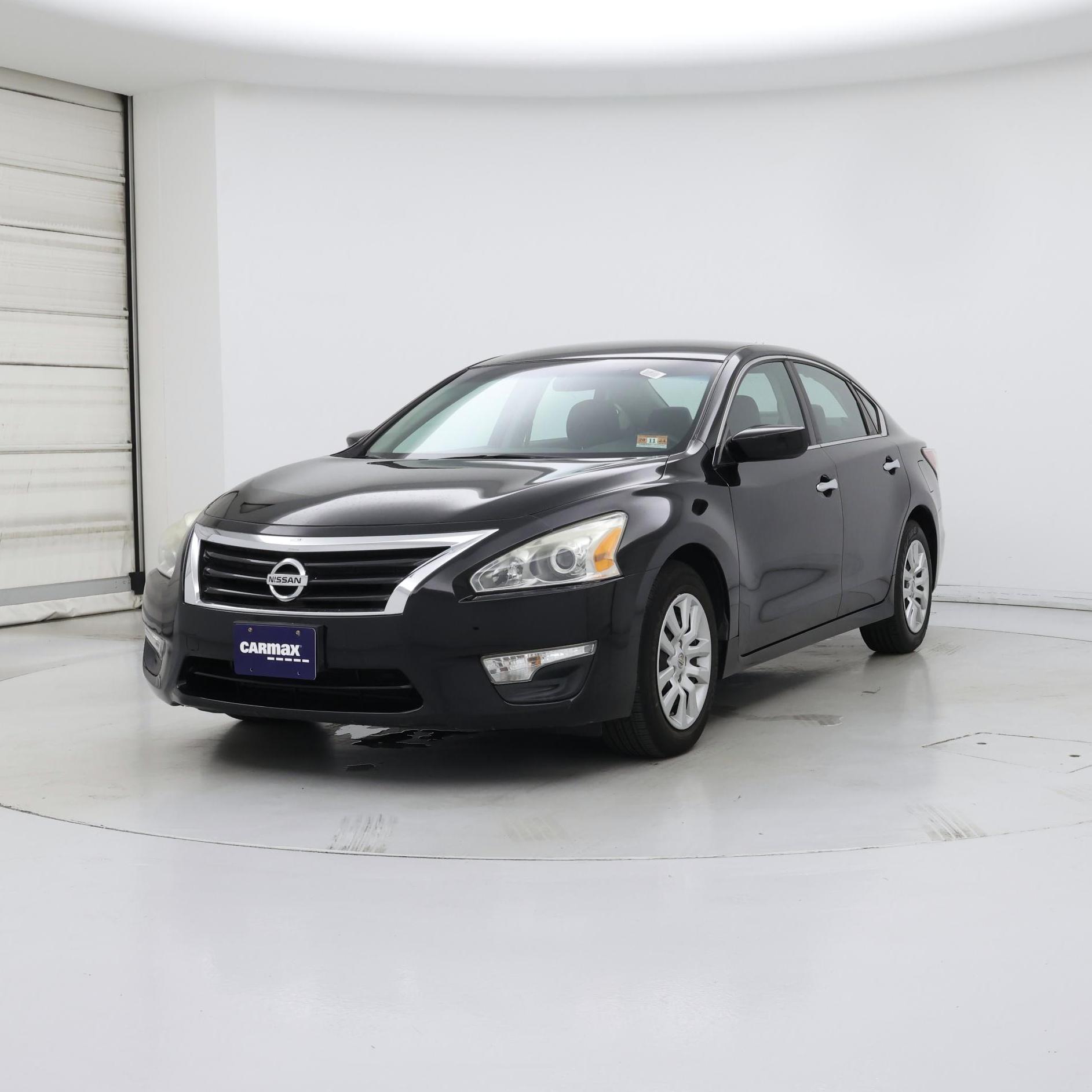 Thumbnail: 2015 Nissan Altima - 4