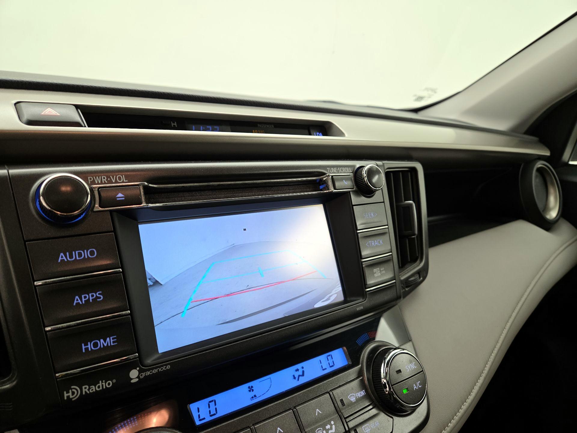 Thumbnail: 2015 Toyota RAV4 - 14