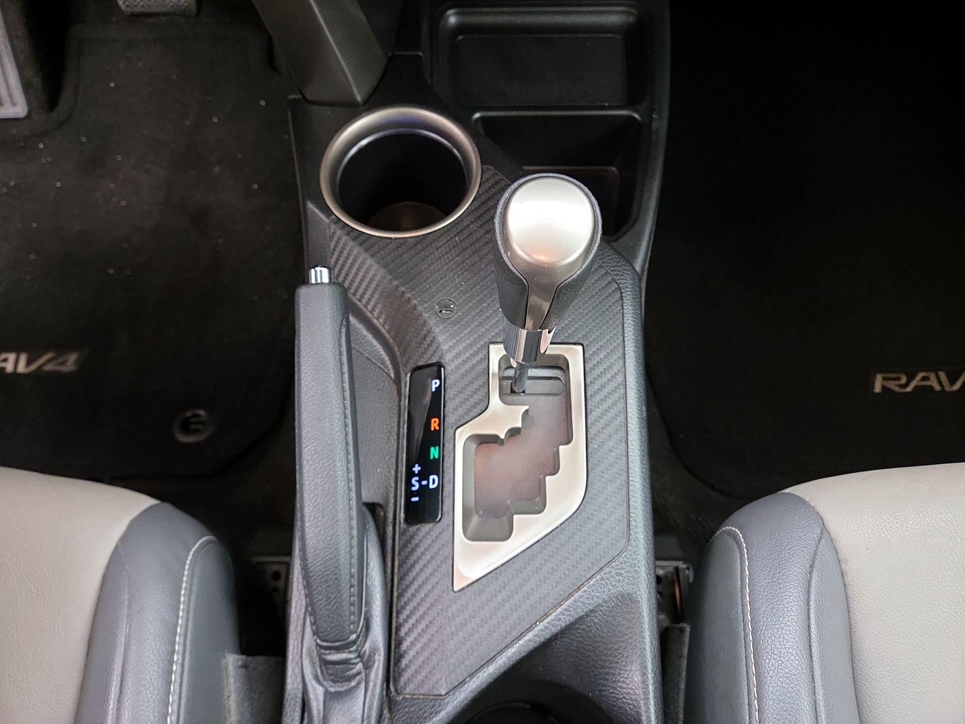 Thumbnail: 2015 Toyota RAV4 - 17