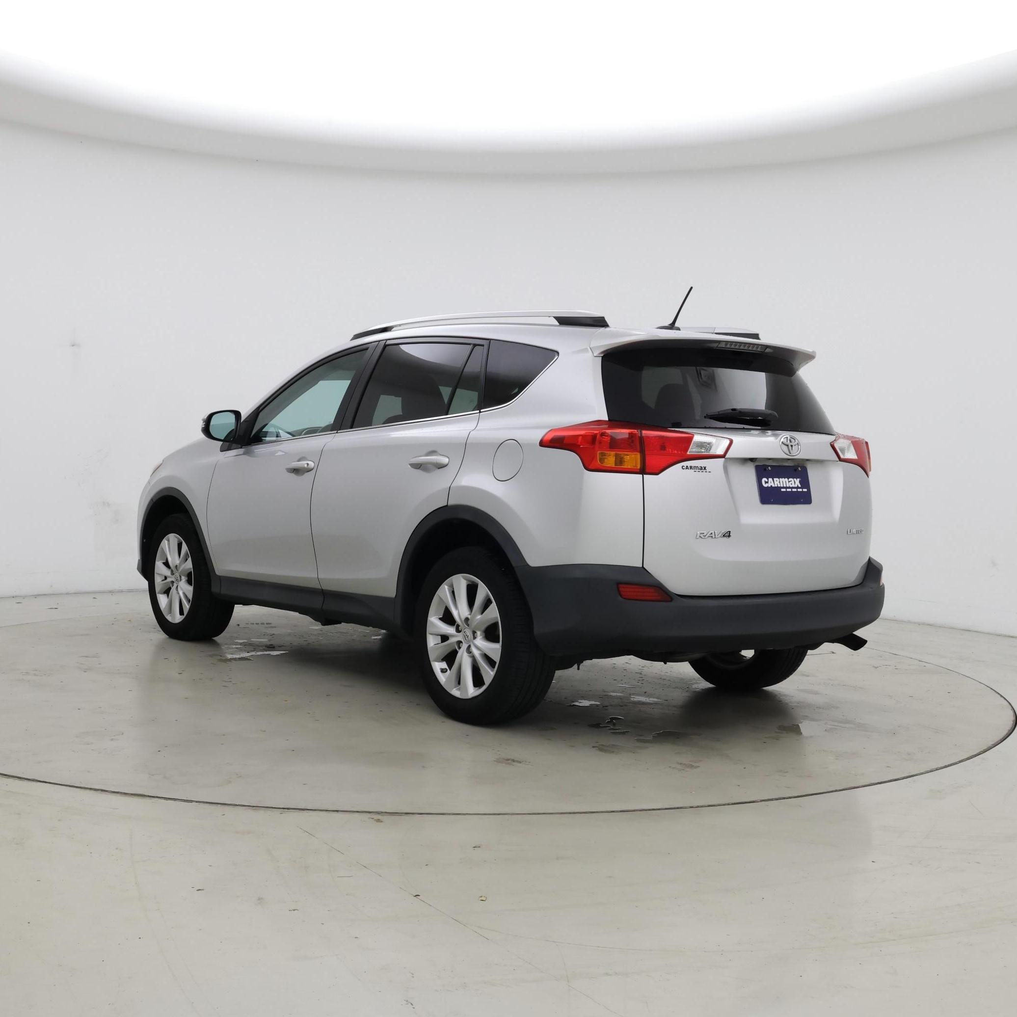 Thumbnail: 2015 Toyota RAV4 - 2