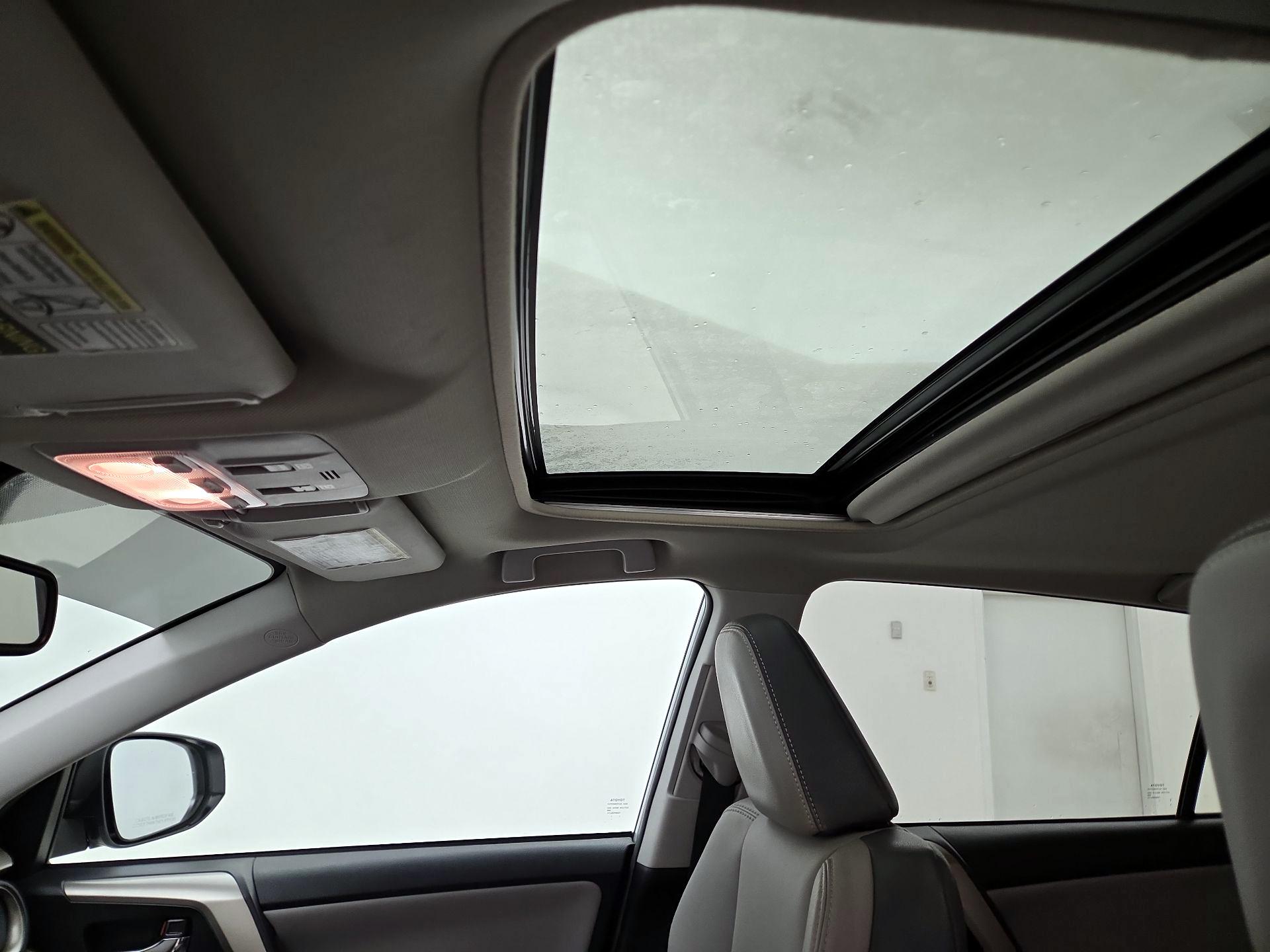 Thumbnail: 2015 Toyota RAV4 - 19