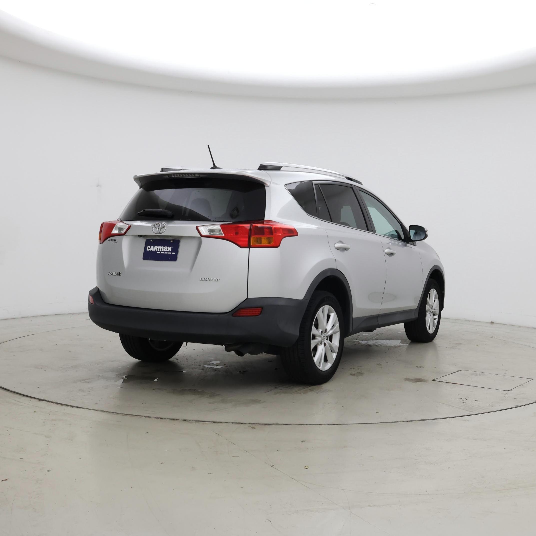 Thumbnail: 2015 Toyota RAV4 - 8