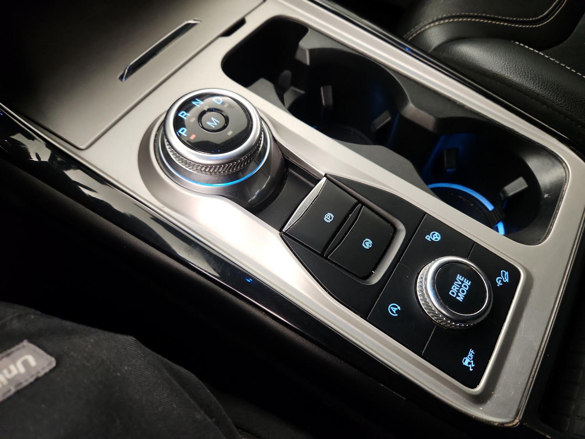 Thumbnail: 2021 Ford Explorer - 17